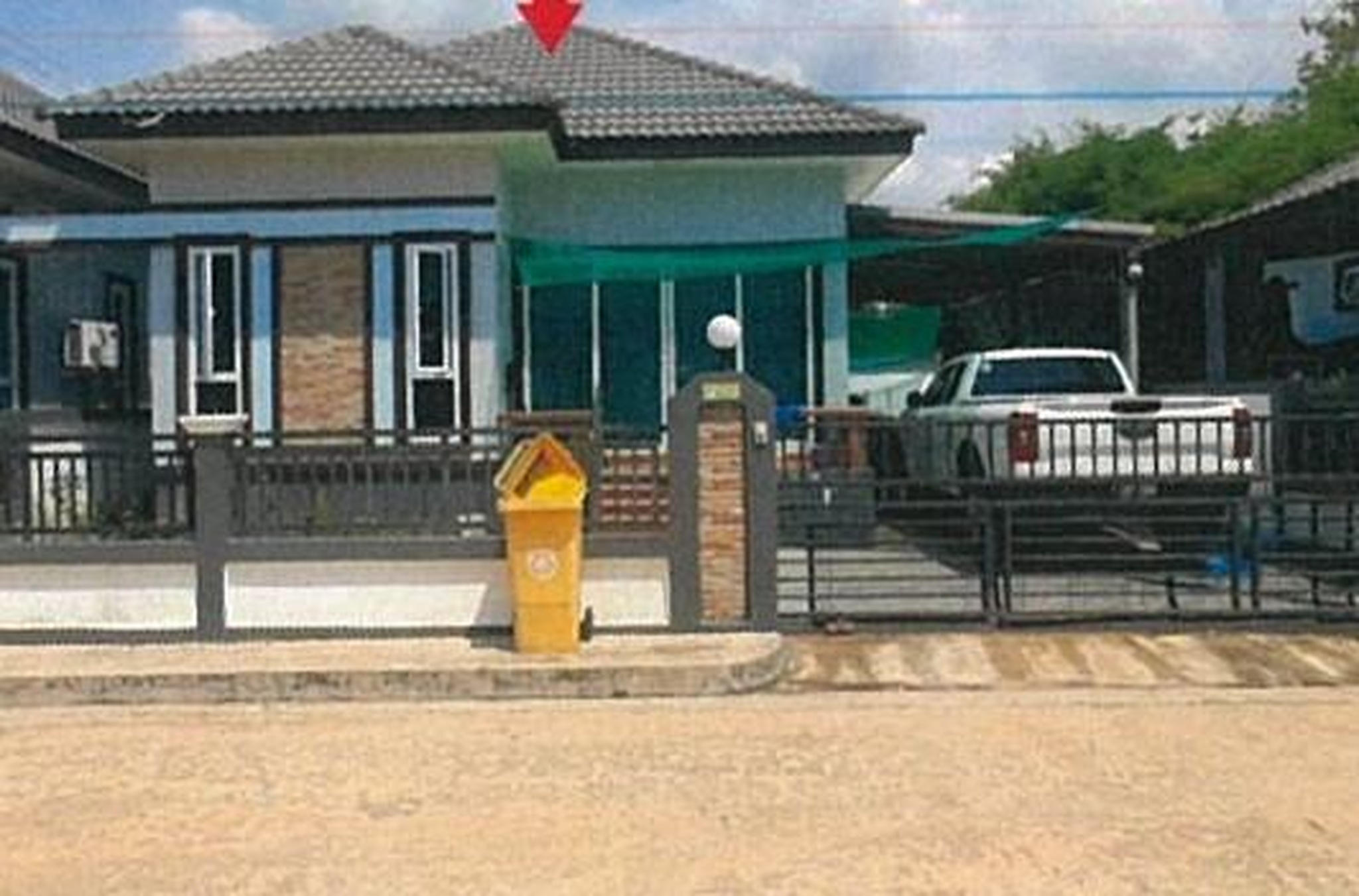 ทรัพย์สถาบันโดย GHB บ้านแฝด ซอยเบญจศิริ 4 ถนนทล.ชบ