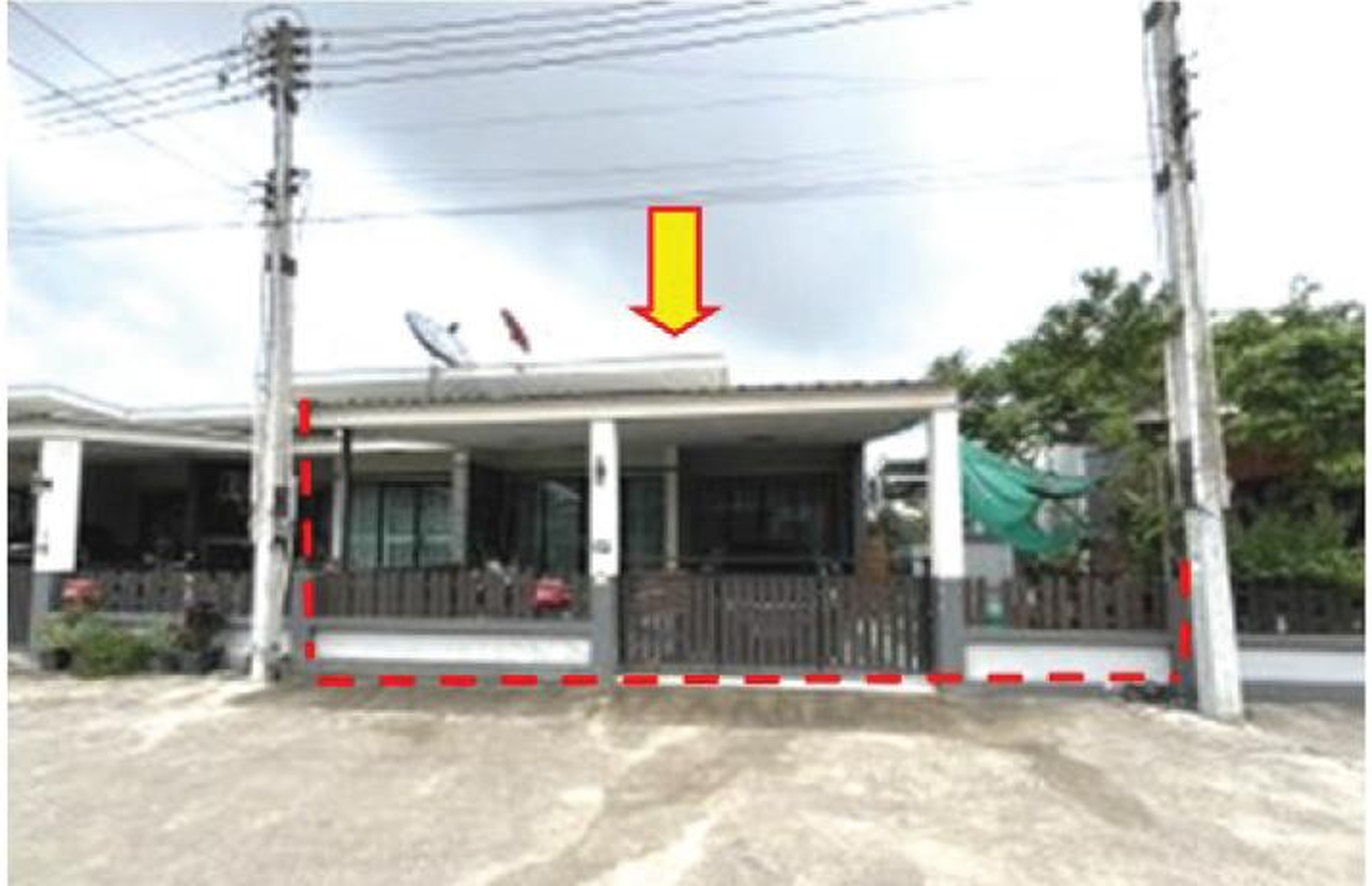 ทรัพย์สถาบันโดย GHB ทาวน์เฮาส์ เดอะ คอนเน็ค