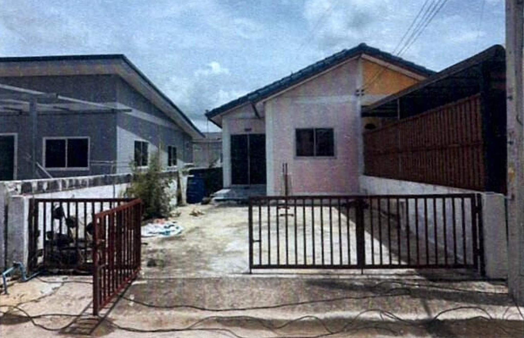 ทรัพย์สถาบันโดย GHB บ้านแฝด สรานนท์