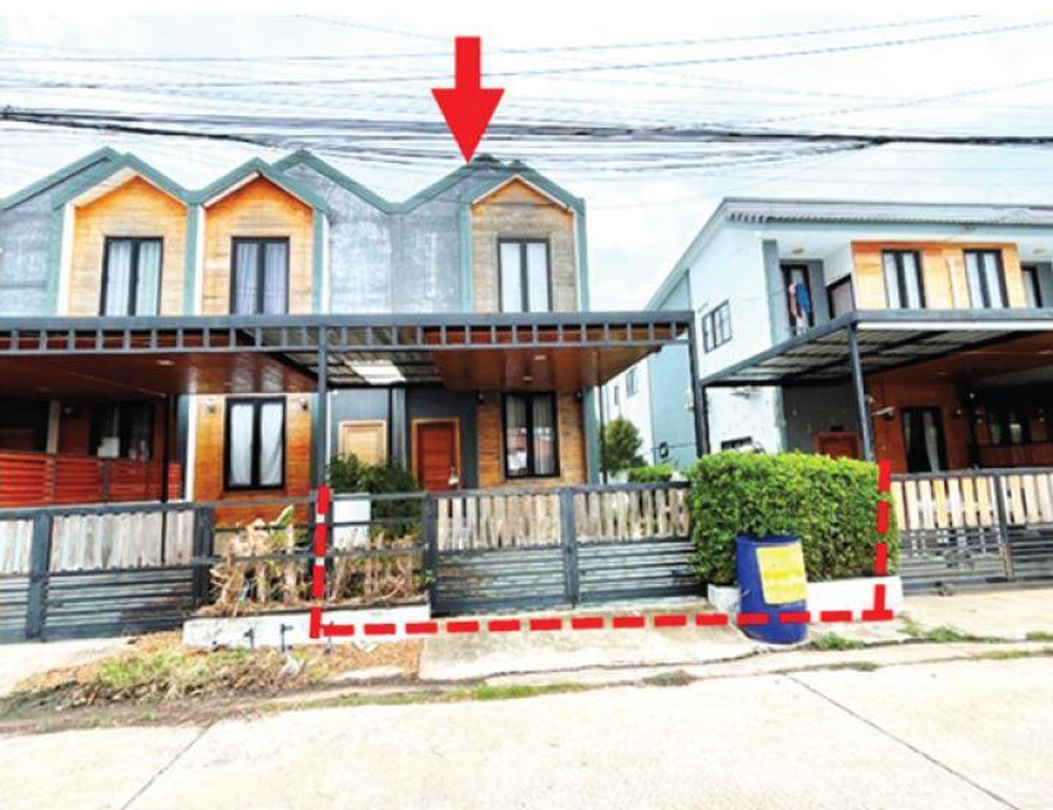 ทรัพย์สถาบันโดย GHB ทาวน์เฮาส์ ถนนกลางเมือง