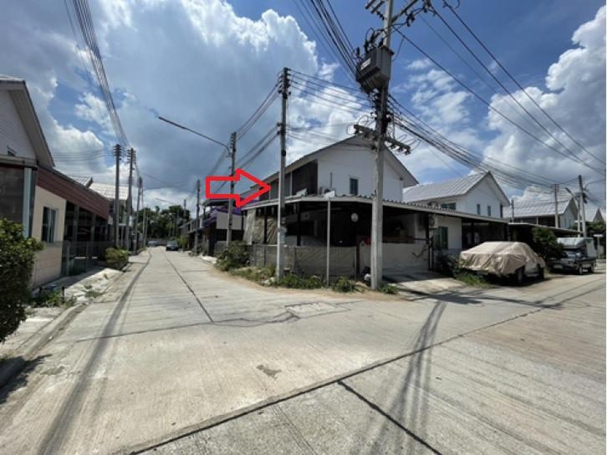 ทรัพย์สถาบันโดย GHB บ้านแฝด การเคหะชุมชนและบริการจังหวัดตาก(น้ำรึม)