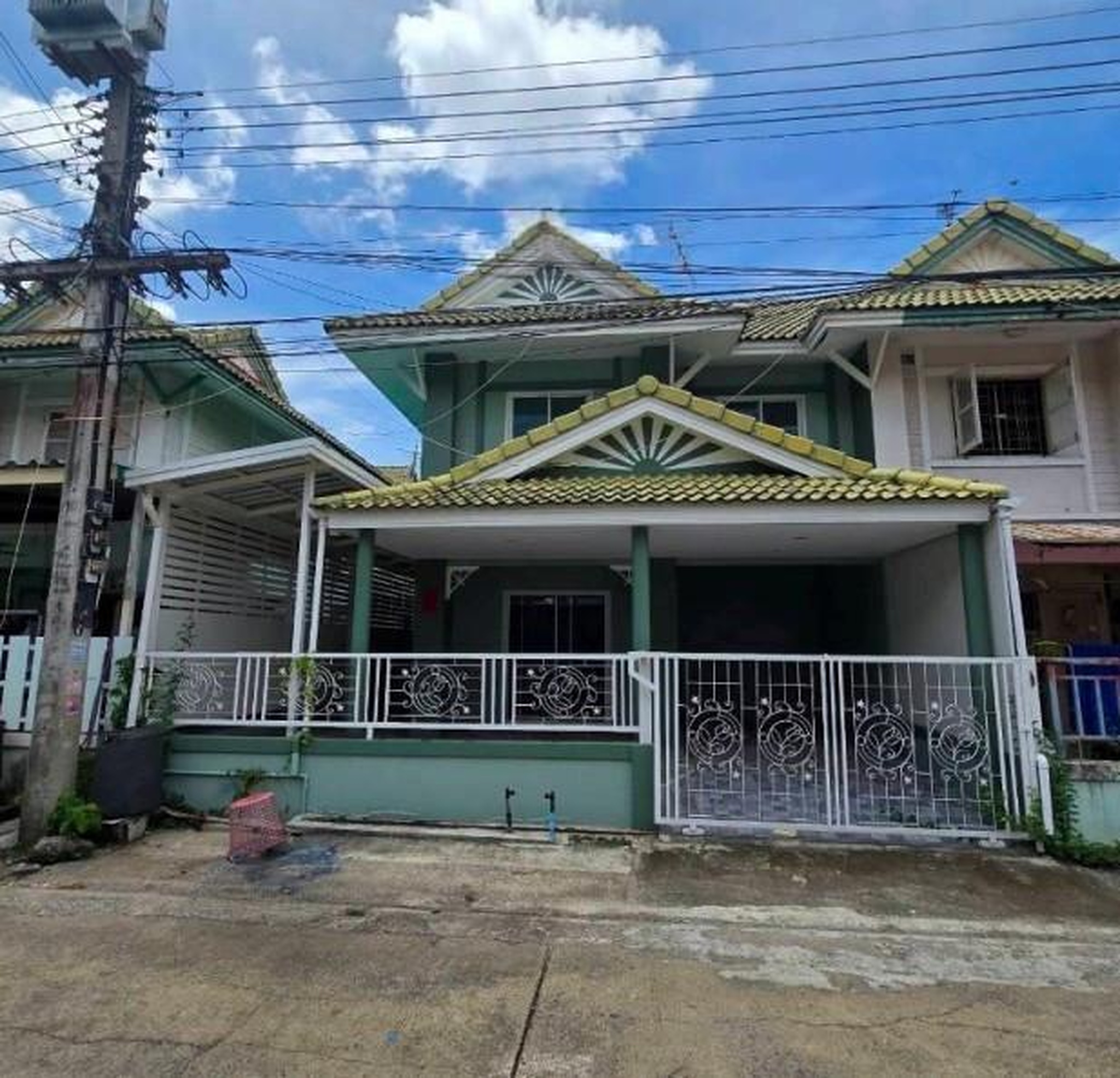 ทรัพย์สถาบันโดย GHB ทาวน์เฮาส์ บ้านพฤกษา 13 คลองสาม (Baan Pruksa 13 Klong Sam)