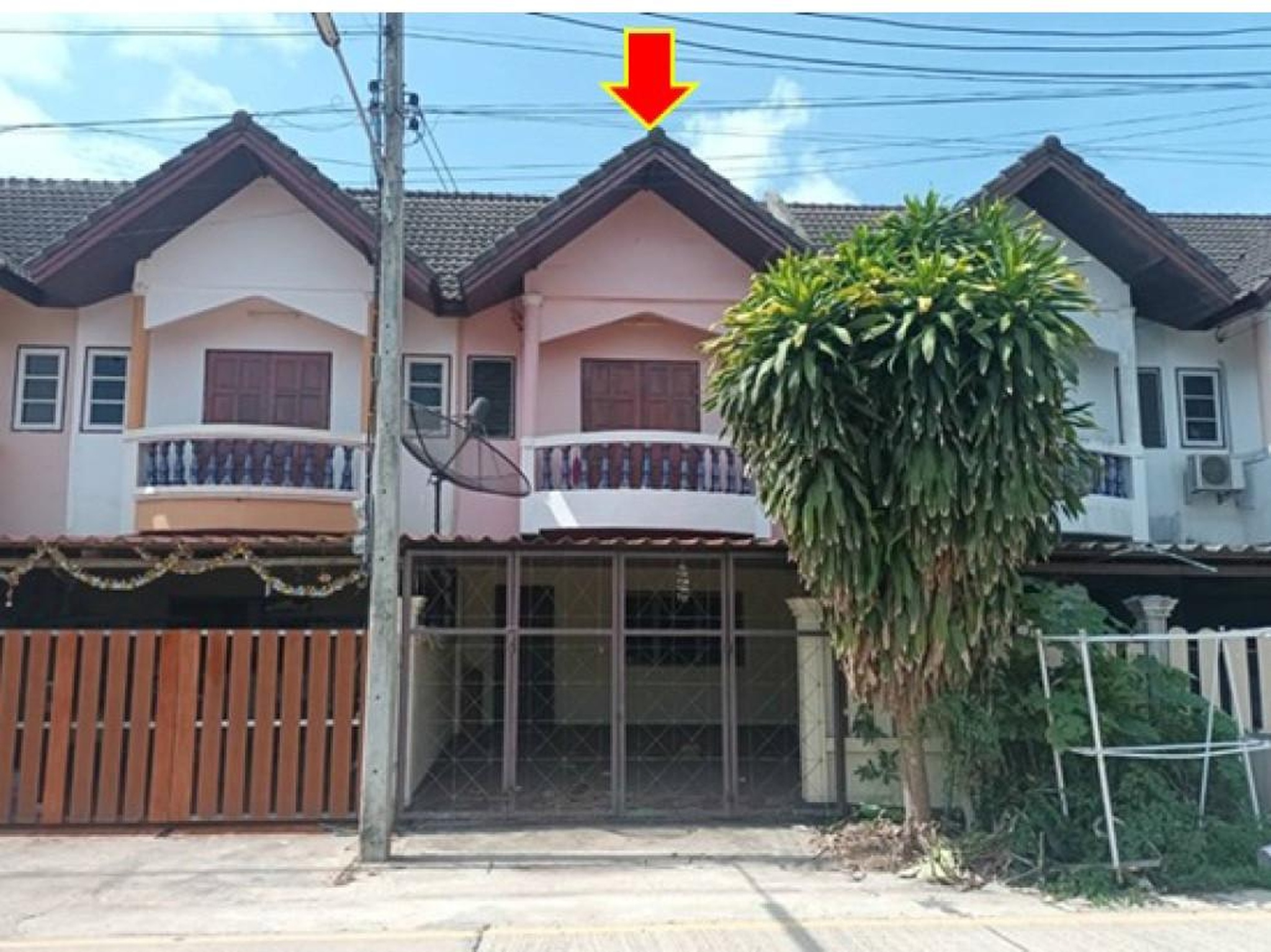 ทรัพย์สถาบันโดย GHB ทาวน์เฮาส์ สุขเจริญวิลล่า