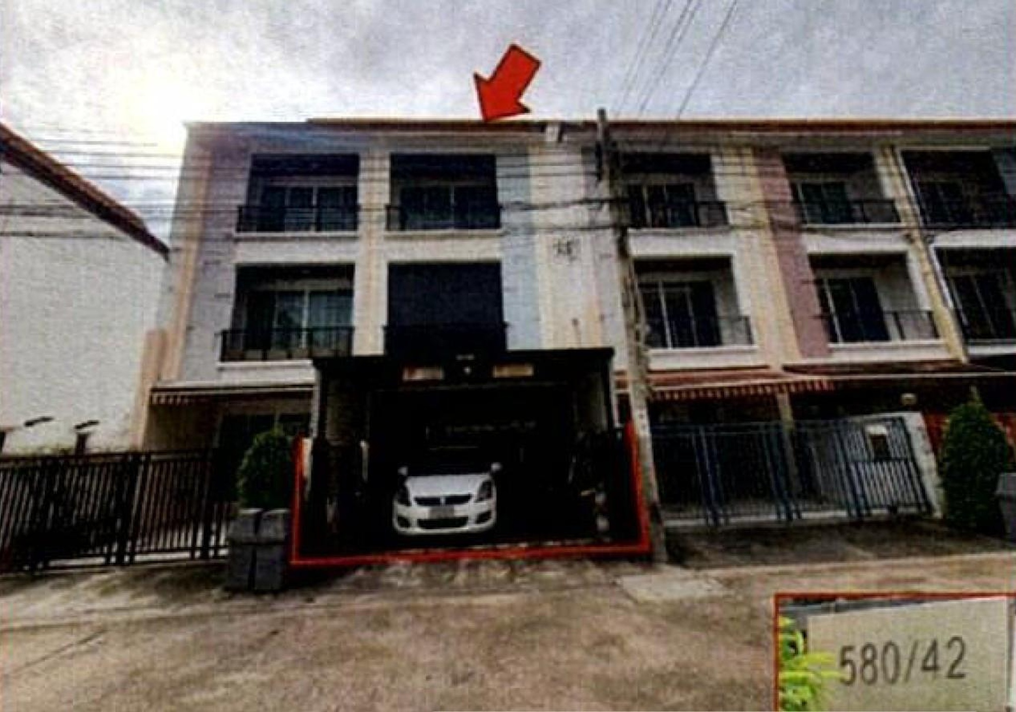 ทรัพย์สถาบันโดย GHB ทาวน์เฮาส์ บ้านกลางเมือง ลาดพร้าว 87 (Baan Klang Muang Ladprao 87)