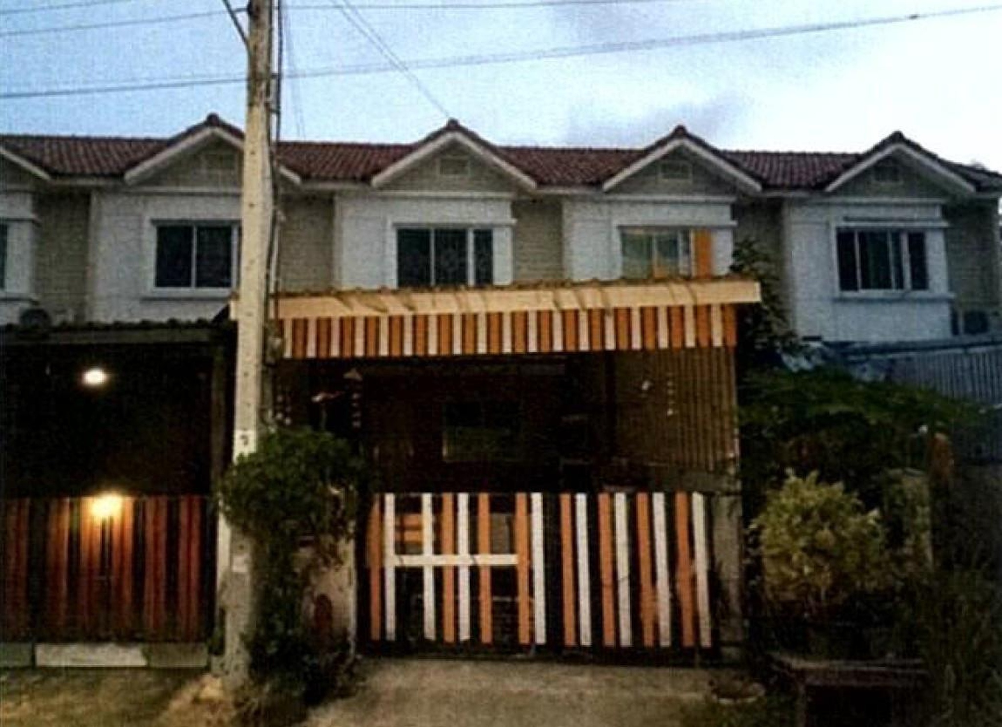 ทรัพย์สถาบันโดย GHB ทาวน์เฮาส์ ภูมิใจนิเวศน์ 3 โครงการ 5 (Poomjai Nivate 3 Phase 5)
