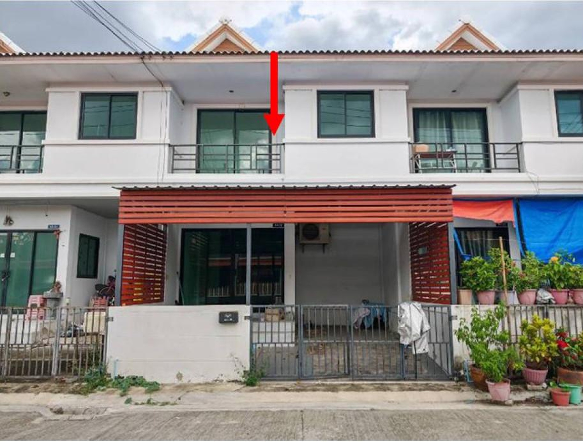 ทรัพย์สถาบันโดย GHB ทาวน์เฮาส์ แสนสุข 7