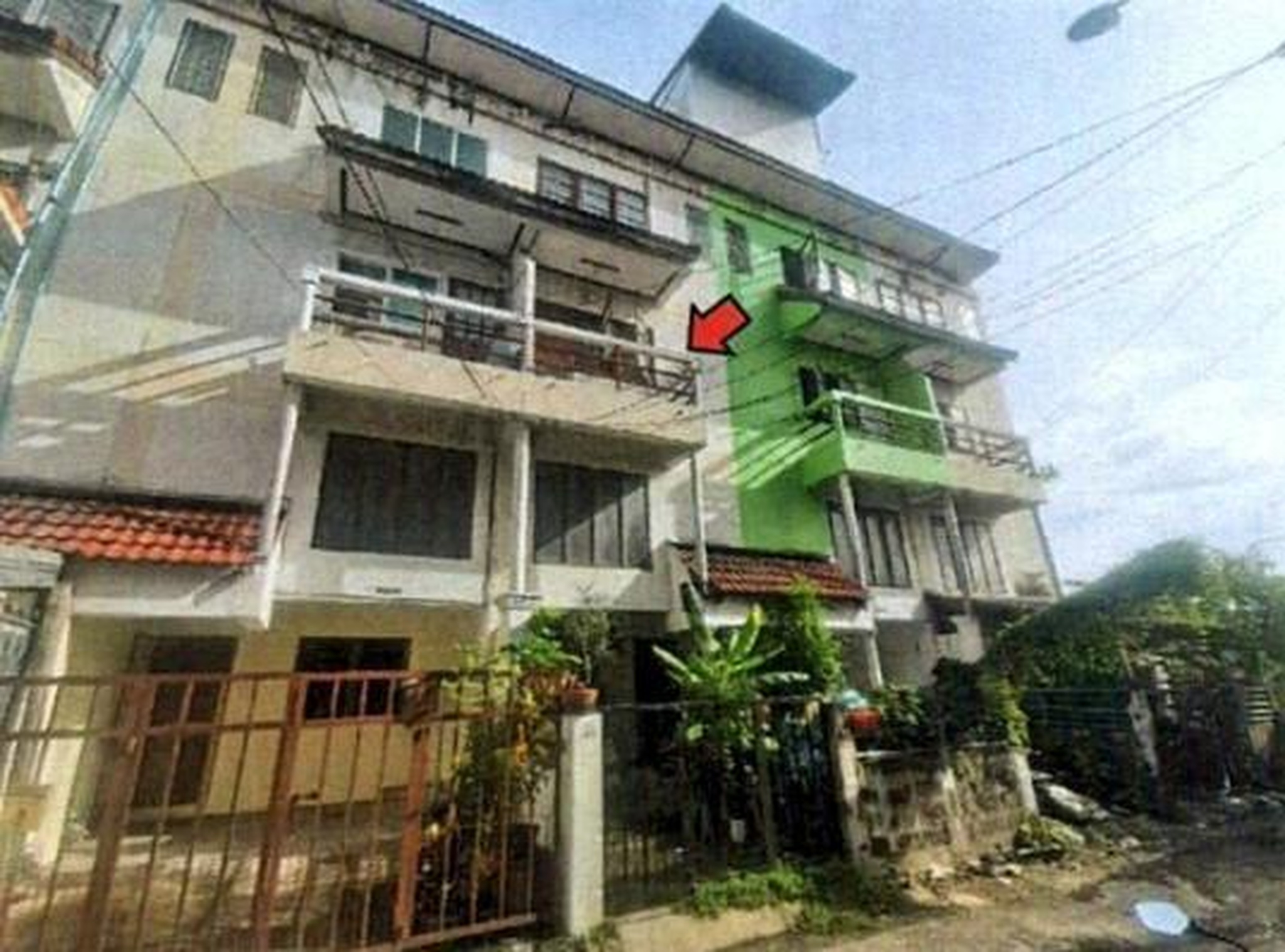 ทรัพย์สถาบันโดย GHB ทาวน์เฮาส์ ขวัญนิดา