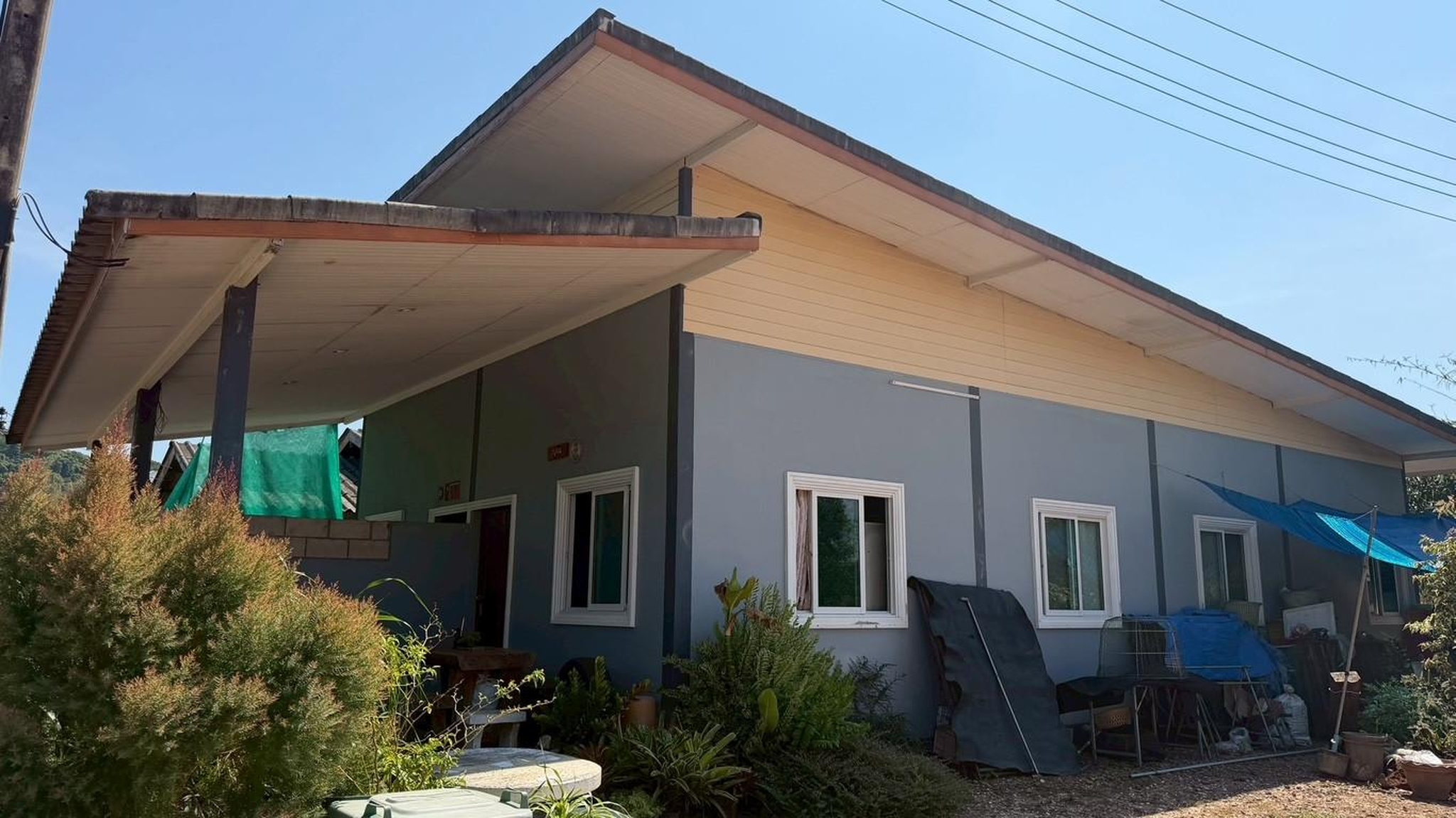 ทรัพย์สถาบันโดย GHB บ้านแฝด ซอยรุ่งรัตน์ชนี 4 ถนนสายบ้านมัทรี - บ้านห