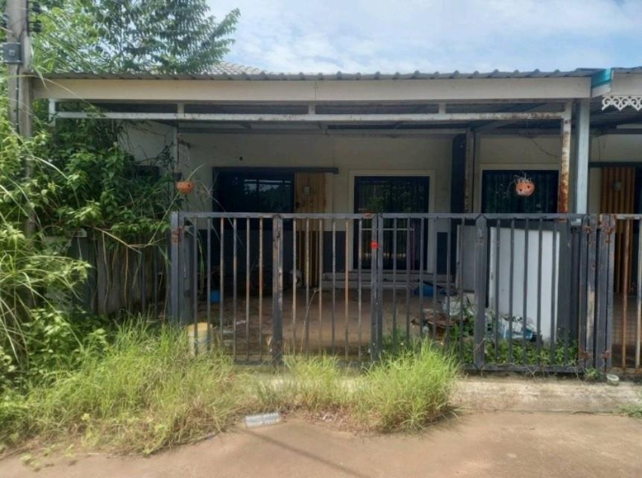 ทรัพย์สถาบันโดย GHB ทาวน์เฮาส์ บ้านสวนพฤกษา เดอะ คอร์เนอร์ 304 (Baan Suan Pruksa The Corner 304)