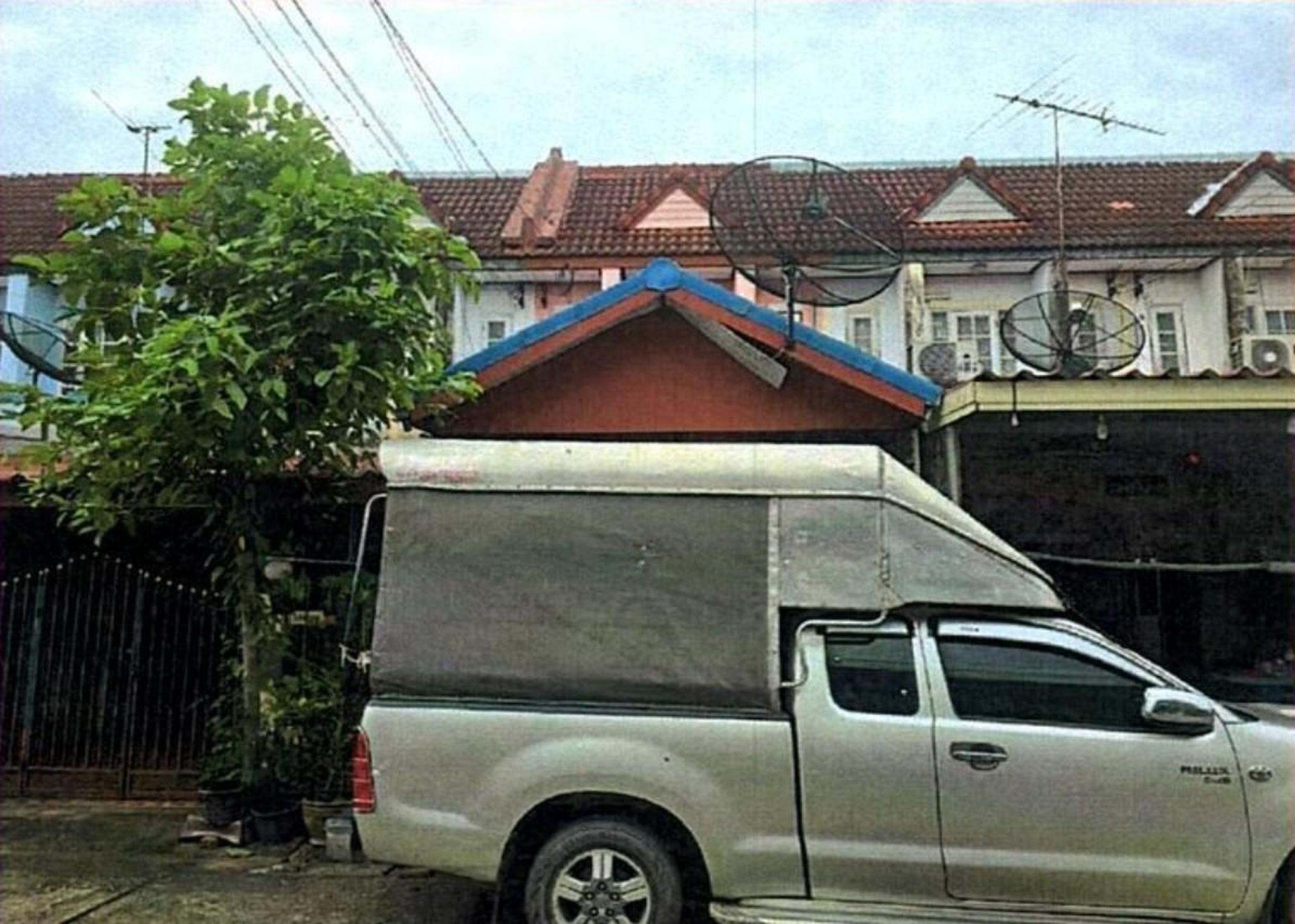 ทรัพย์สถาบันโดย GHB ทาวน์เฮาส์ ดี ดี เฮ้าส์ (D.D.House)