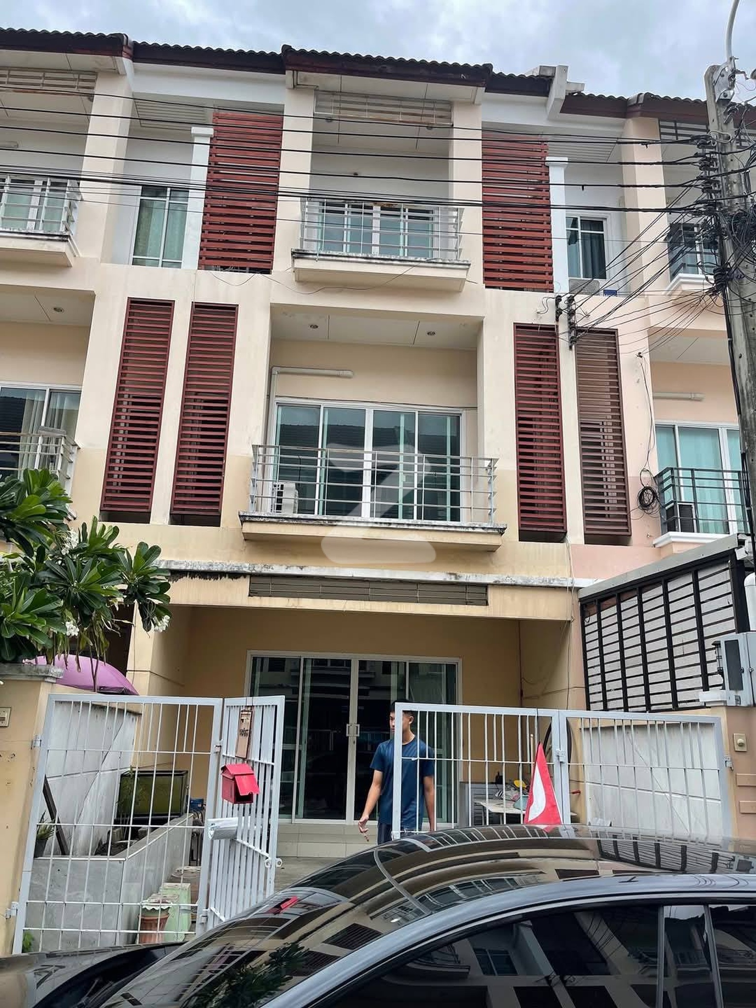 ขายบ้าน (เจ้าของขายเอง) โฮมทาว3ชั้น 3ห้องนอน 3ห้องน้ำ                                   : เจ้าของขายเอง (งดรับนายหน้า)