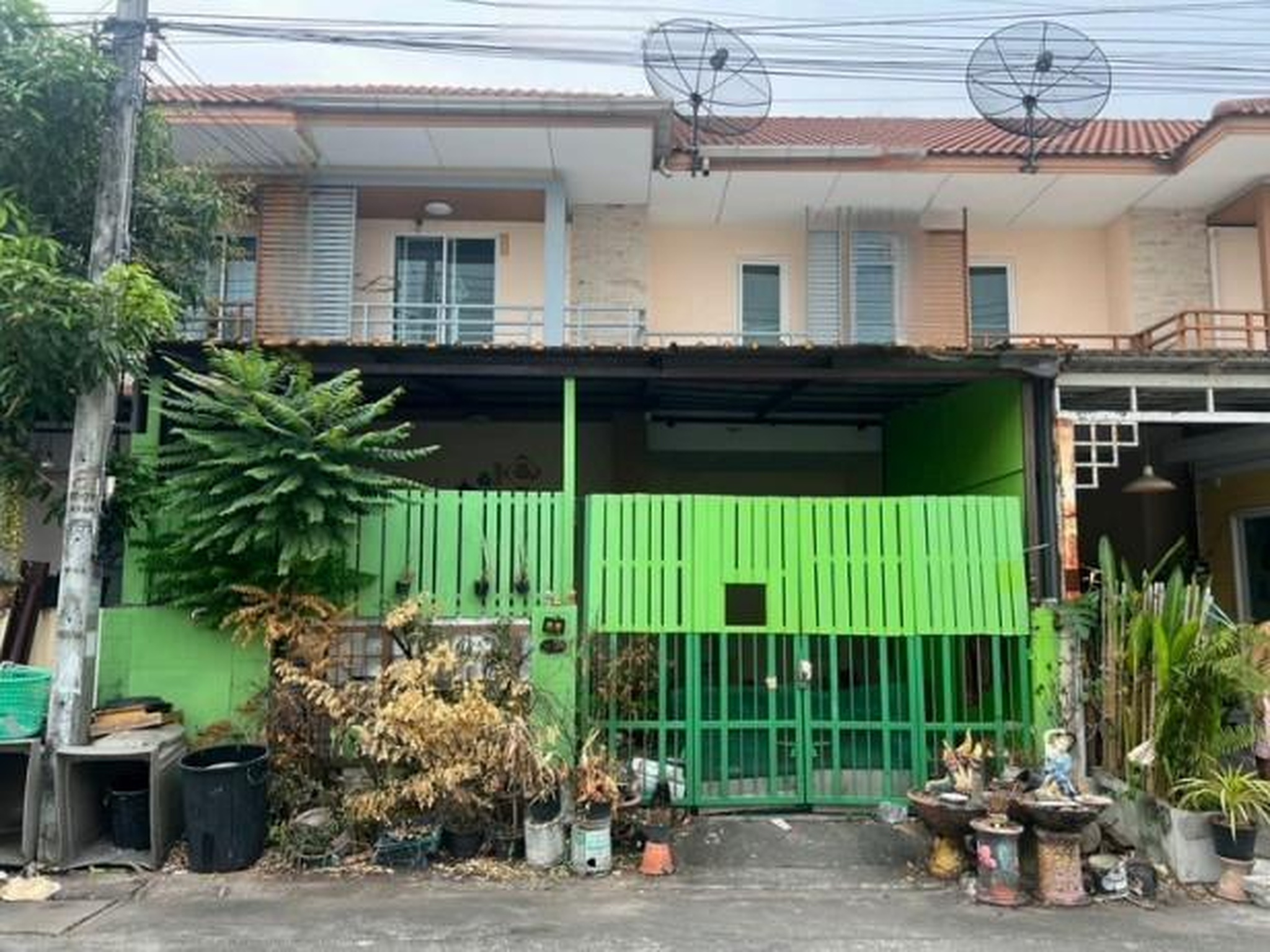 ทรัพย์สถาบันโดย GHB ทาวน์เฮาส์ ไอลีฟ ทาวน์ ลำลูกกาคลอง 3 (I Leaf Town Lamlukka Klong 3)