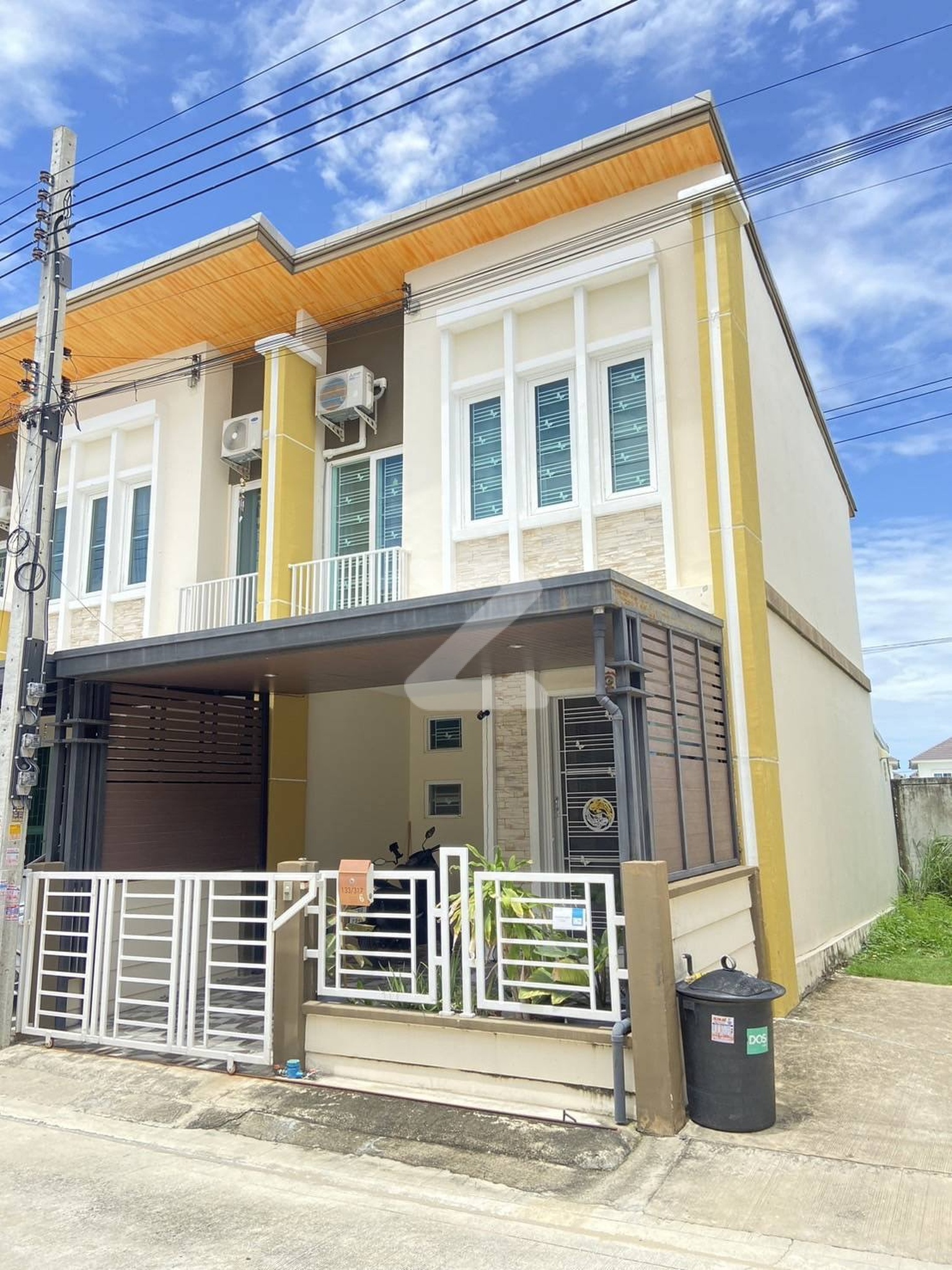 เจ้าของขายเอง 🏠 โกลเด้นทาวน์  ศรีนครินทร์ ทาวน์โฮมหลังริม ราคา 2,190,000 บาท                           : เจ้าของขายเอง (งดรับนายหน้า)
