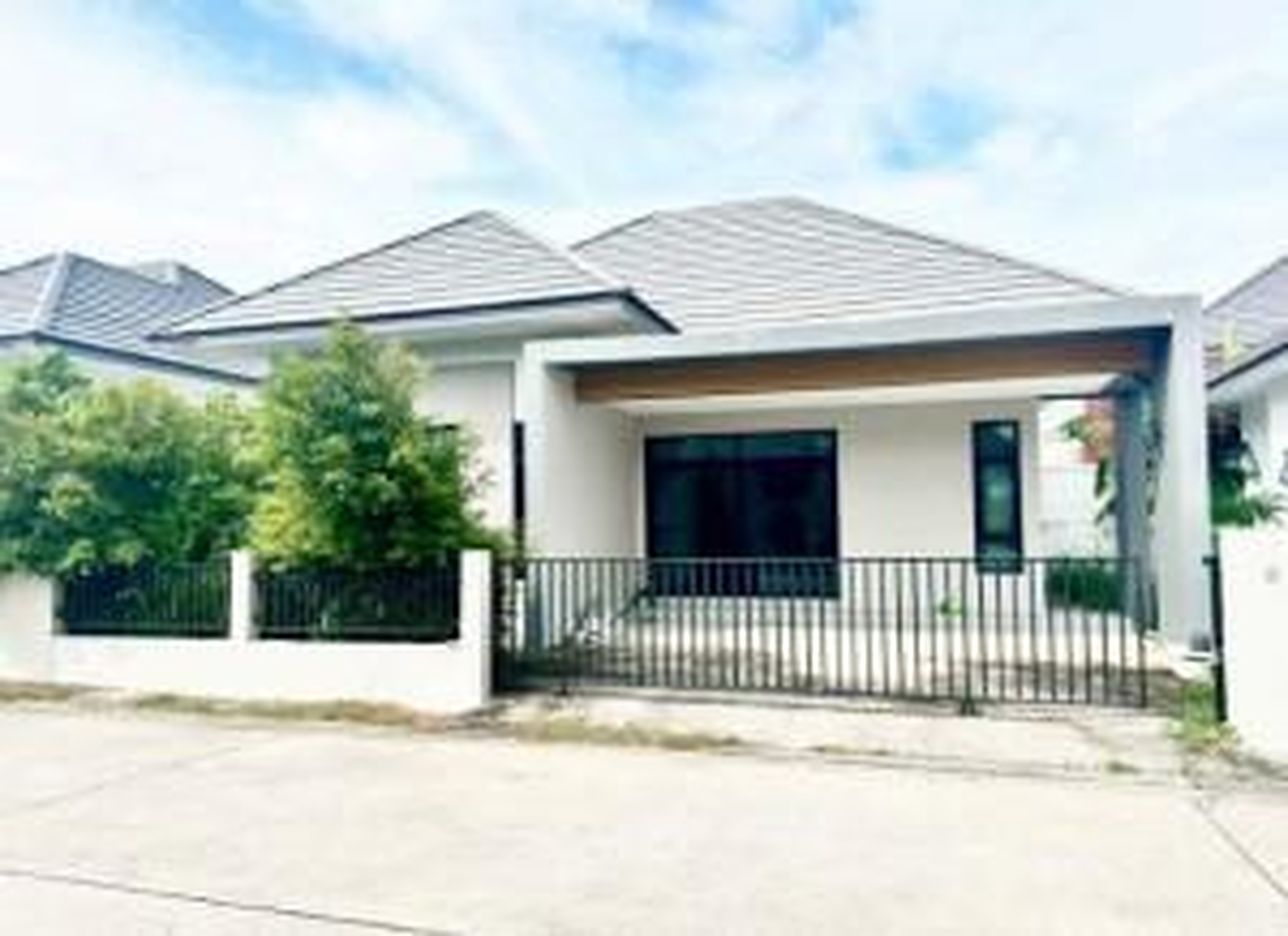 ทรัพย์สถาบันโดย GHB บ้านเดี่ยว ปรียาพร 3 (เฟส 2) (Rattana Village)