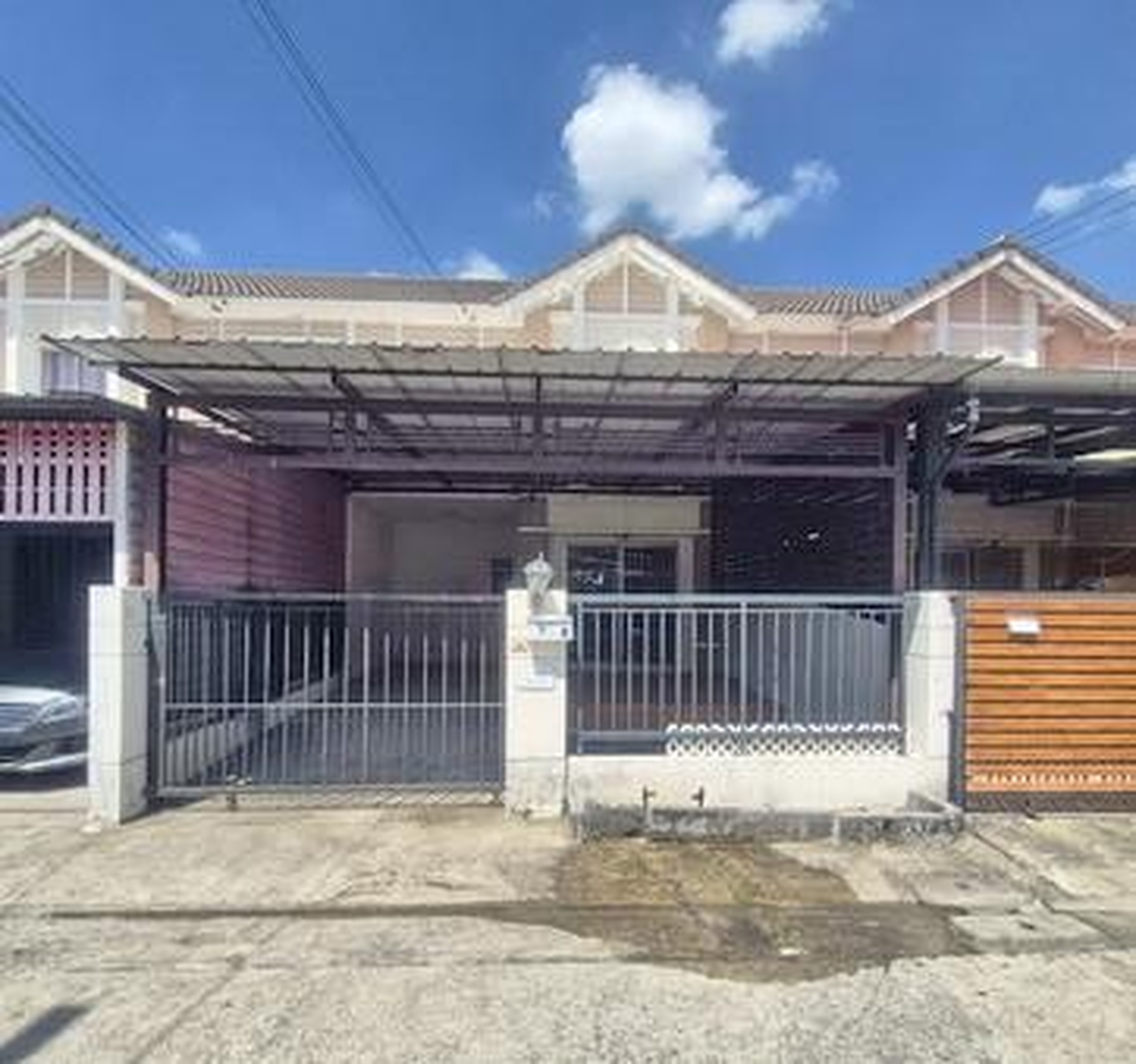 ทรัพย์สถาบันโดย GHB ทาวน์เฮาส์ พฤกษาวิลล์ 46/2 (Pruksa Ville 46/2 Rangsit-Klong 3)