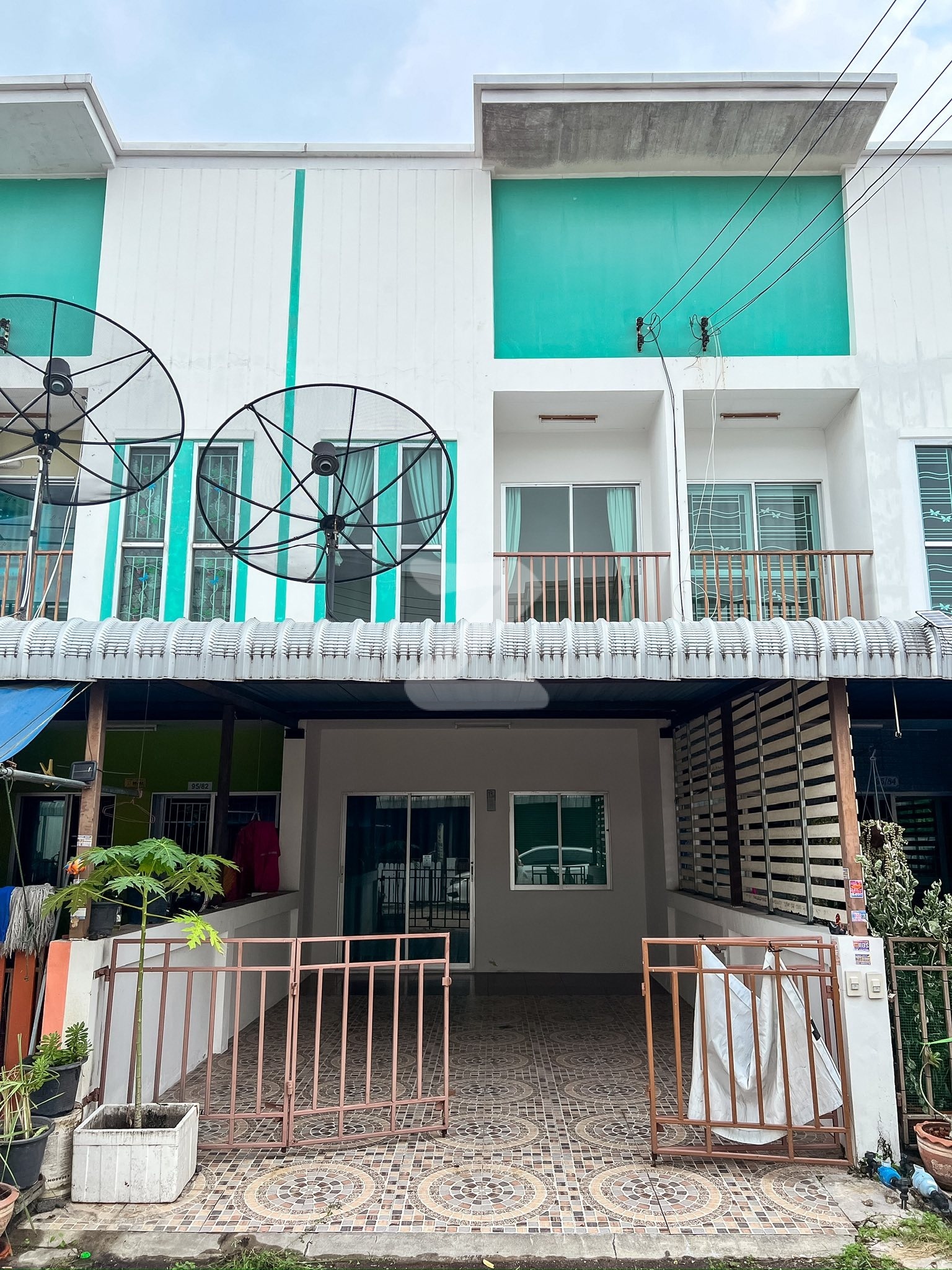 📣เจ้าของขายเอง ขาย ทาวน์เฮ้าส์ 2 ห้องนอน 2 ห้องน้ำ หมู่บ้านเดอะวิลเลจ พลัส ดอนหัวฬ่อ ชลบุรี ใกล้อมตะเฟส 1234 : เจ้าของขายเอง (งดรับนายหน้า)