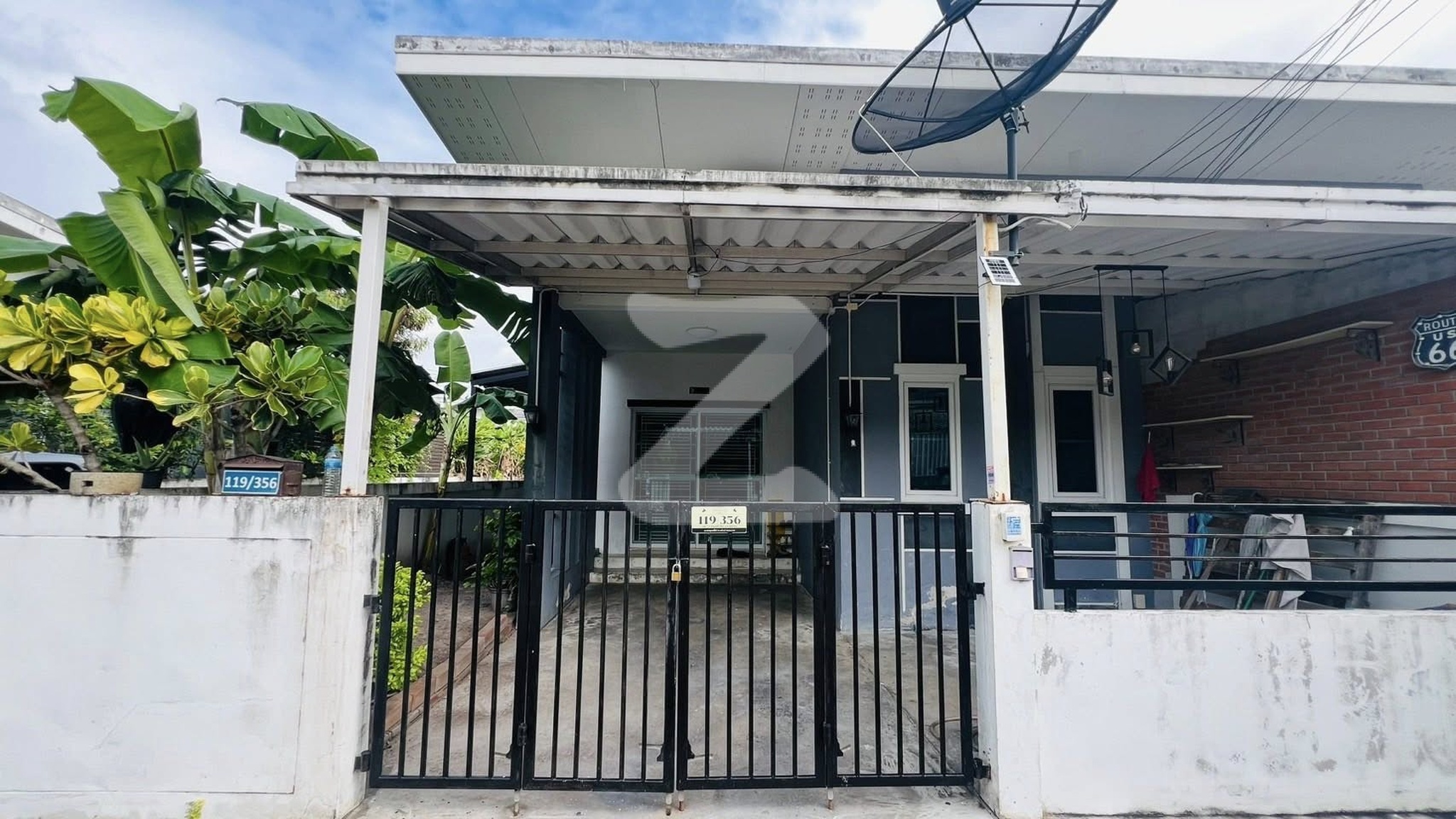🏡 หมู่บ้านประภัสสรวิลล์ หนองตำลึง 🏡 - ใกล้นิคมอุตสาหกรรมอมตะนคร - ใกล้โรบินสันไลฟ์สไตล์                 : เจ้าของขายเอง (งดรับนายหน้า)
