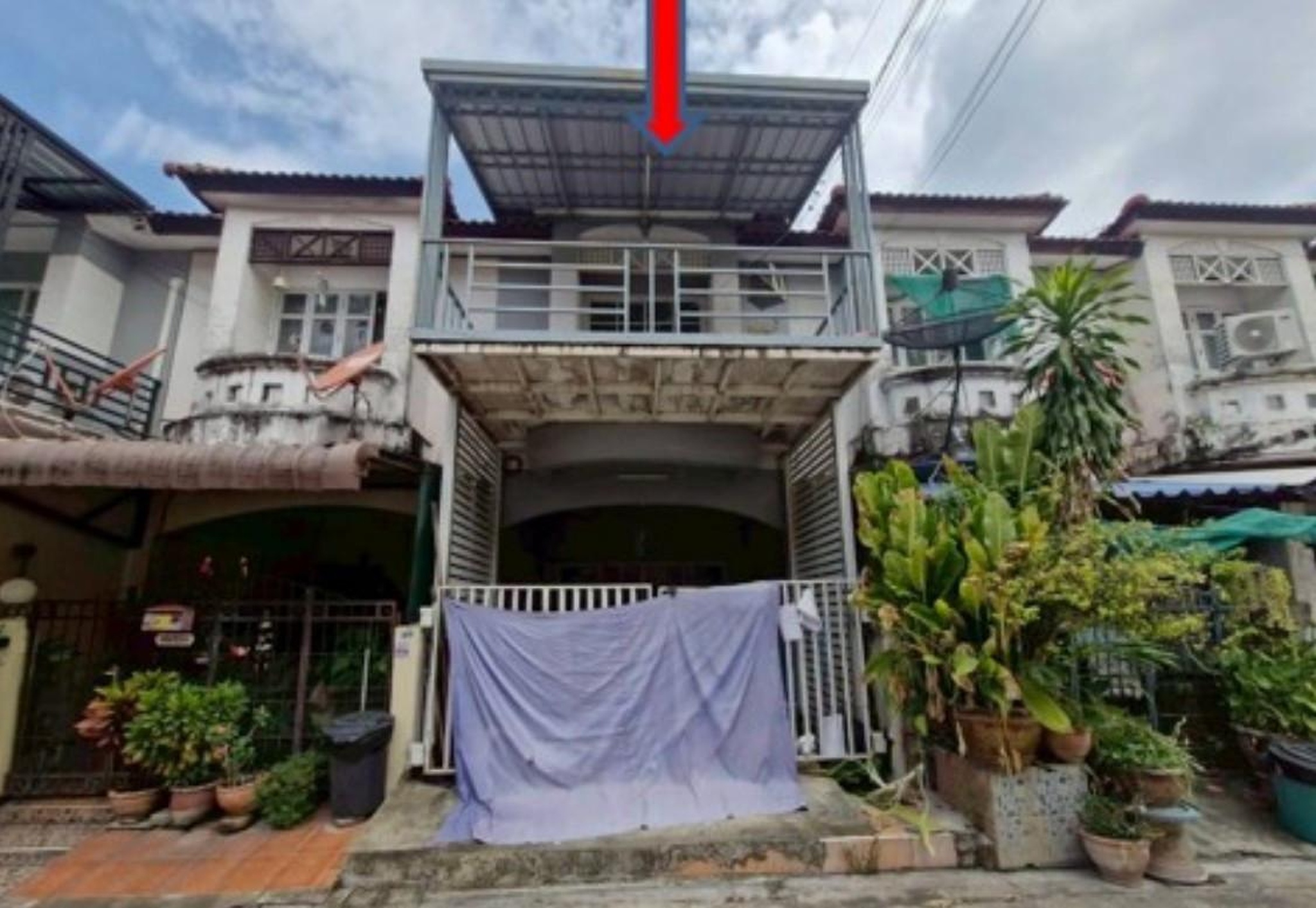 ทรัพย์สถาบันโดย GHB ทาวน์เฮาส์ ปิยวรารมย์ บางบัวทอง (Piyawararom Bangbuathong)