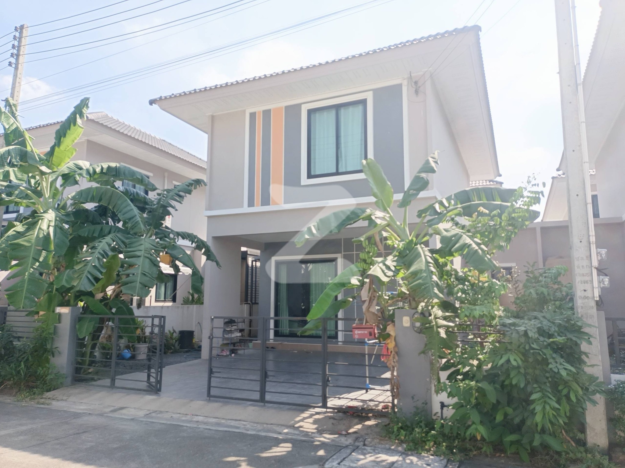 ขายบ้านด่วน📢📢📢 เจ้าของขายเอง ไม่เอากำไร หมู่บ้าน มณีรินทร์โมเดิร์นโฮม บ้านแฝด 2 ชั้น  : เจ้าของขายเอง (งดรับนายหน้า)