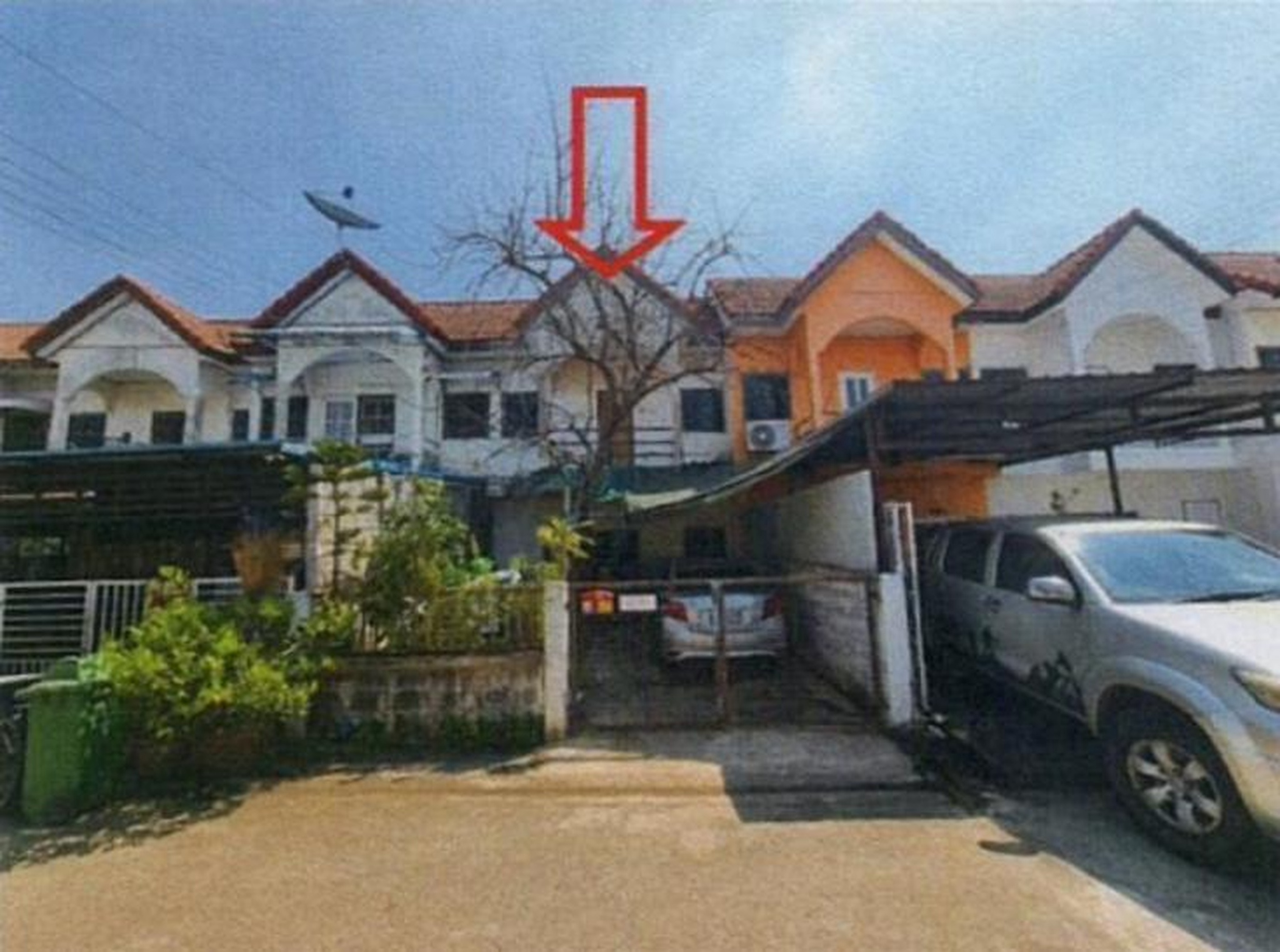 ทรัพย์สถาบันโดย GHB ทาวน์เฮาส์ ศิริสุข