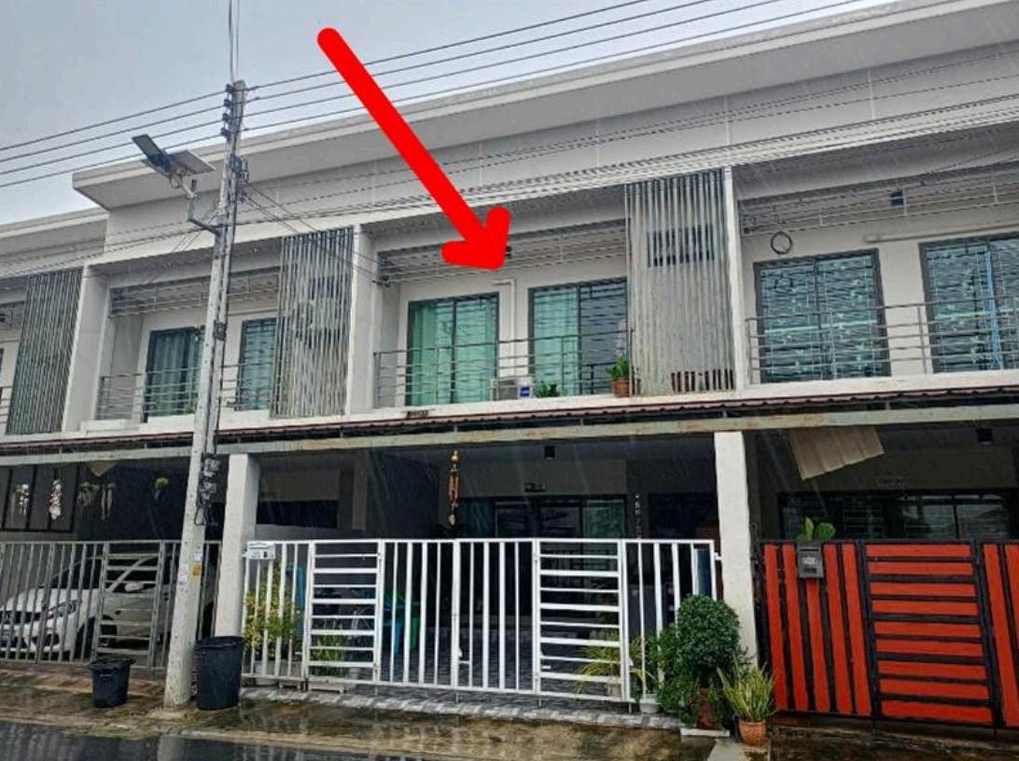 ทรัพย์สถาบันโดย GHB ทาวน์เฮาส์ รัชธานี 11