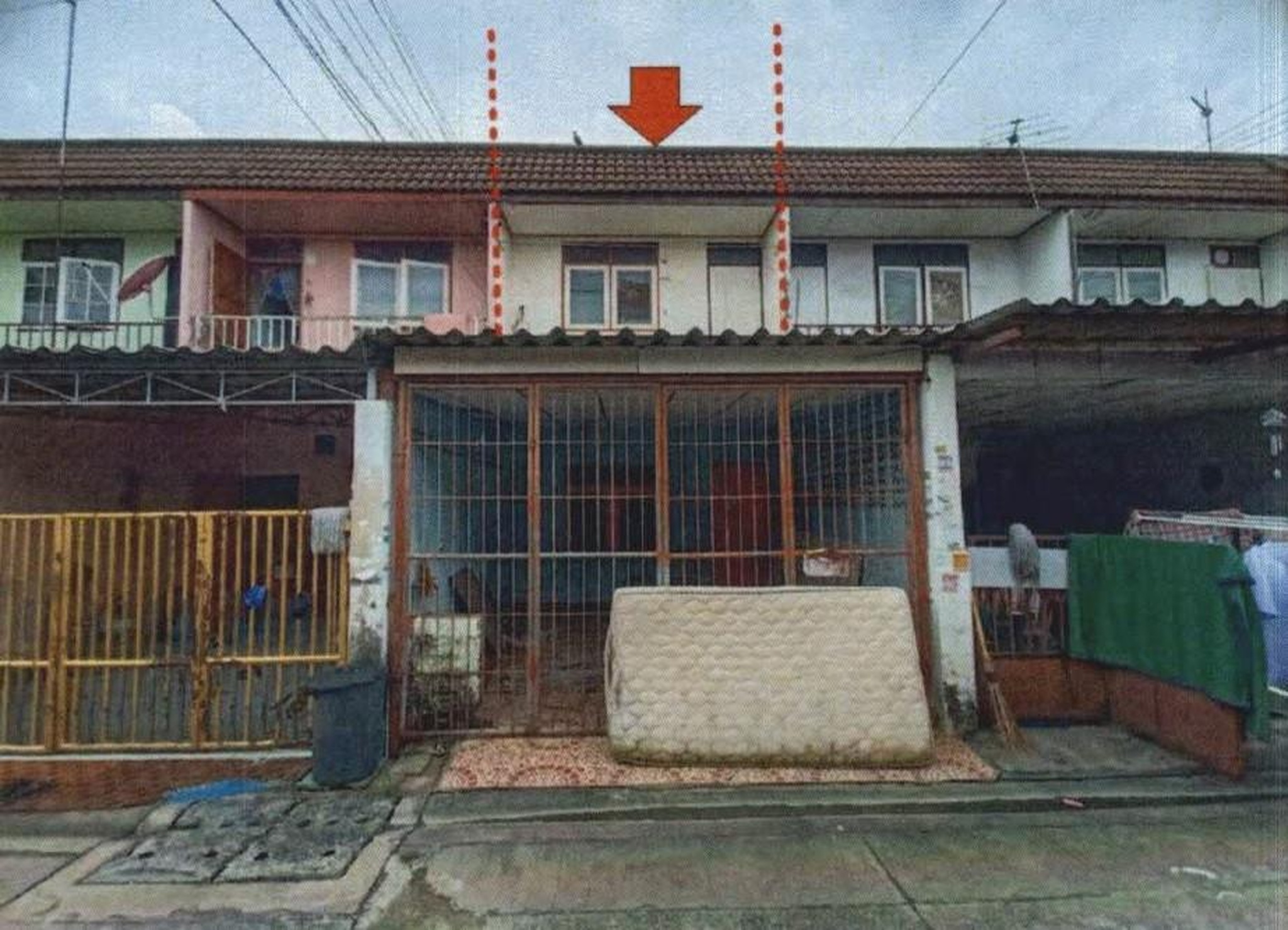 ทรัพย์สถาบันโดย GHB ทาวน์เฮาส์ รุ่งนภา