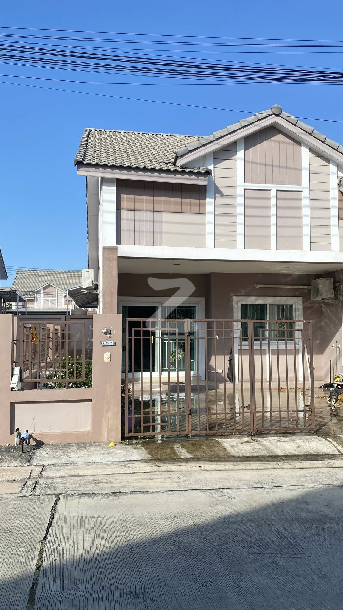 หมู่บ้านเซนสิริสปอร์ตทาวน์อ่าวอุดม 📍ขายบ้านทาวน์โฮมชั้นเดียว หลังมุม 🏡 พร้อมเข้าอยู่ บ้านหัวมุม ต้นๆซอย          : เจ้าของขายเอง (งดรับนายหน้า)