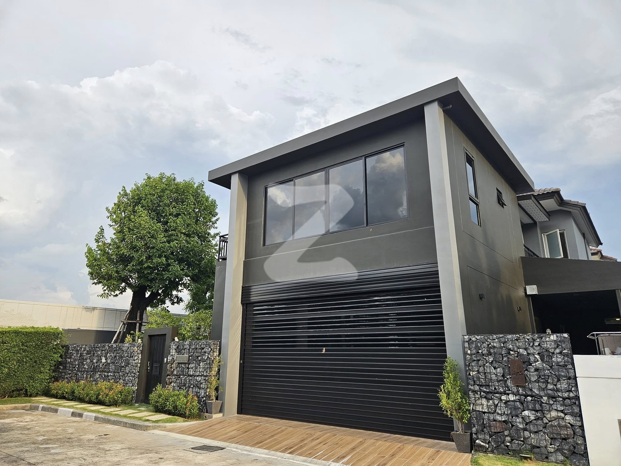 📢 ขายบ้านเดี๋ยว 2 ชั้น (เจ้าของขายเอง) 🏘️ หมู่บ้านเดอะแกรนด์ ปิ่นเกล้า 🏠 ที่ดิน 102 ตารางวา หันหน้าทิศเหนือ   : เจ้าของขายเอง (งดรับนายหน้า)