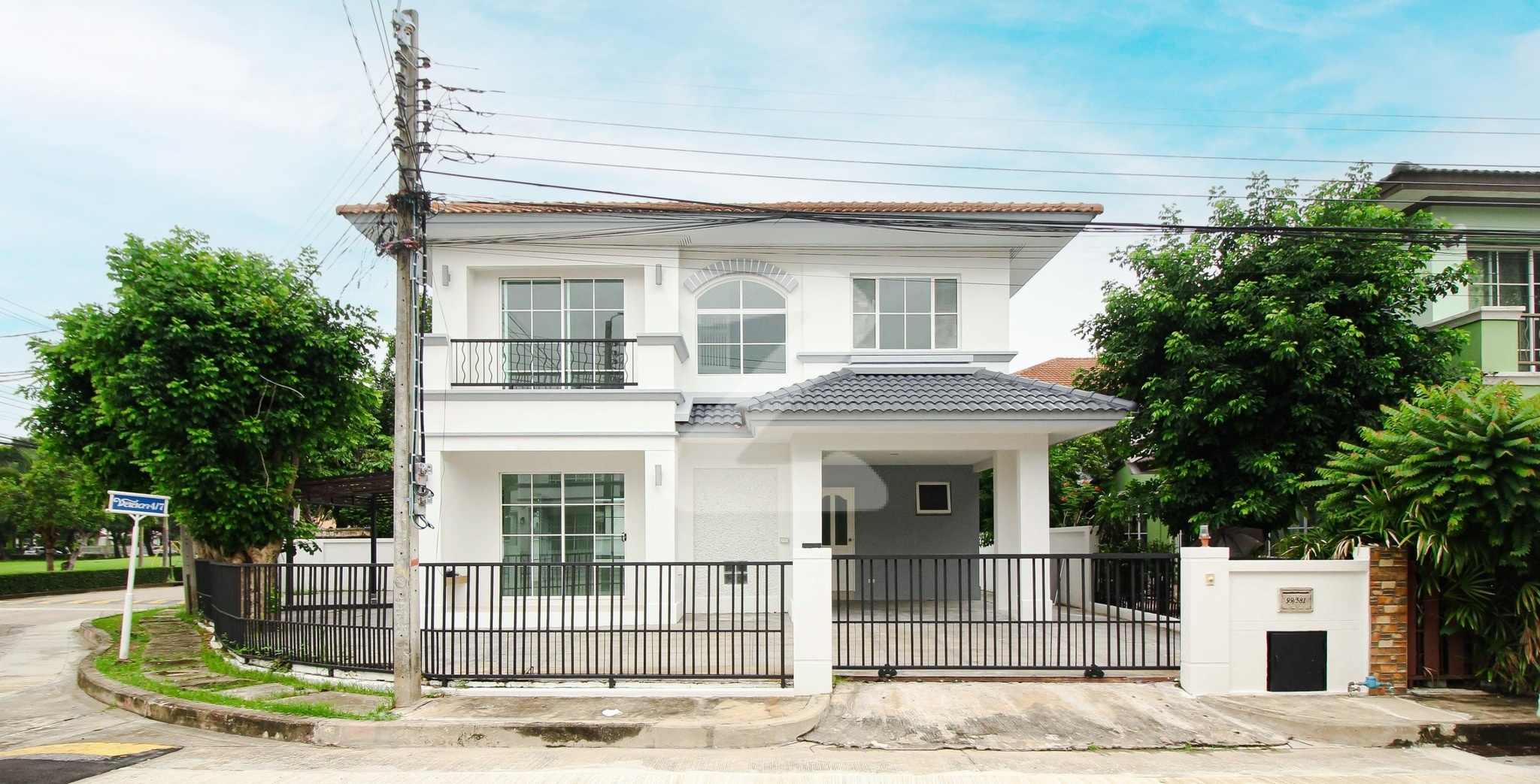 บ้านหลังมุม เงียบ เป็นส่วนตัว ใกล้สวน โครงการชลดา วงแหวน–รัตนาธิเบศร์ (ซ.วัดลาดปลาดุก)        : เจ้าของขายเอง (งดรับนายหน้า)