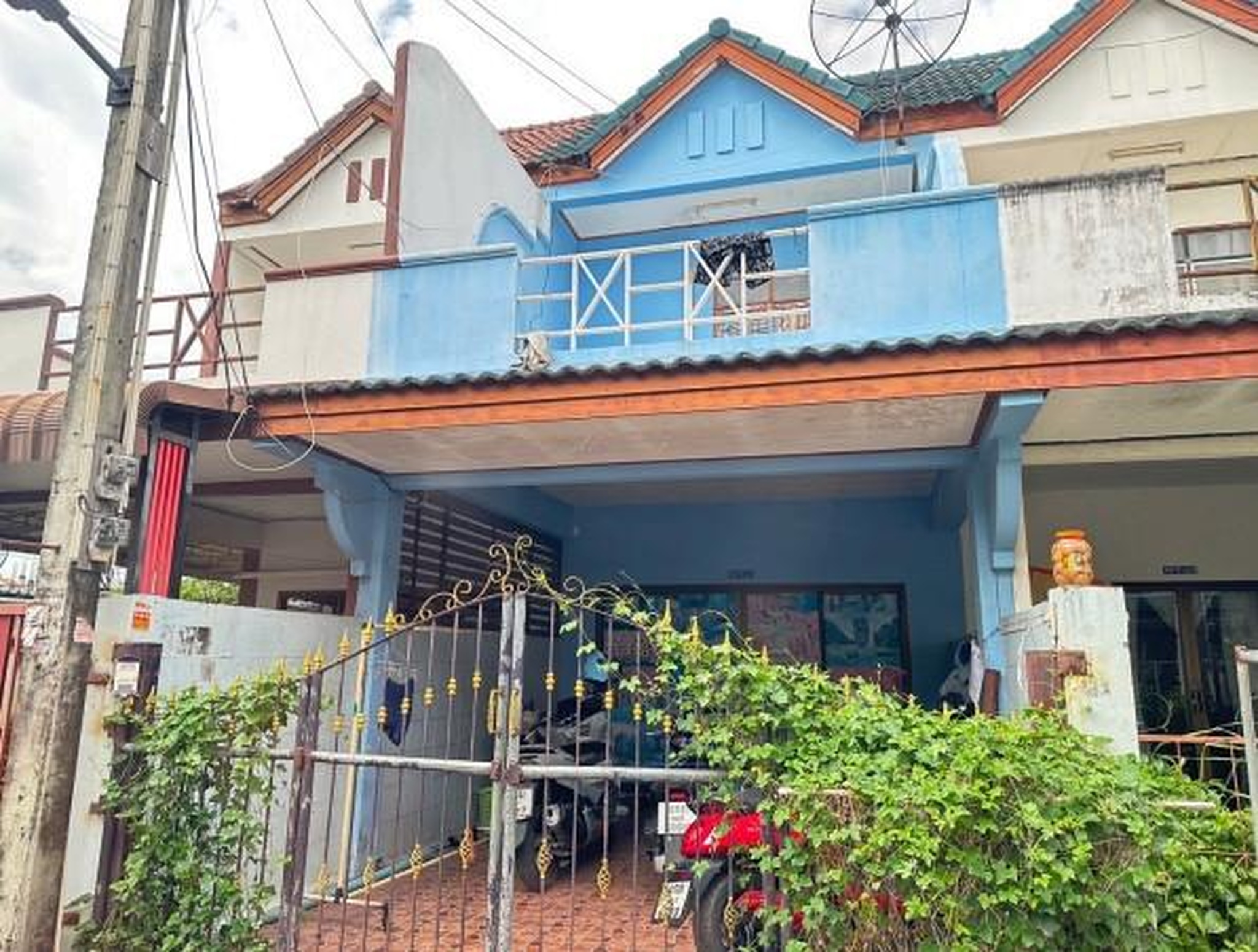 ทรัพย์สถาบันโดย GHB ทาวน์เฮาส์ ถนนดอนหัวฬ่อ-สุขประยูร
