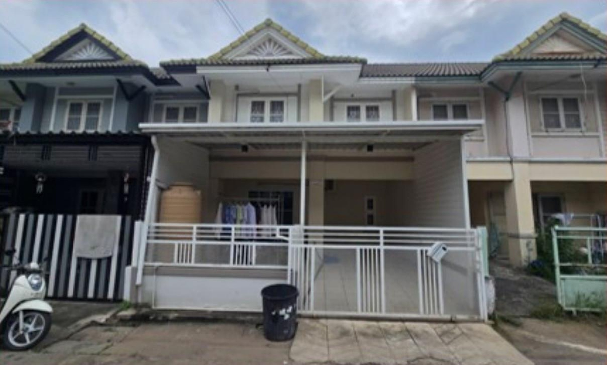 ทรัพย์สถาบันโดย GHB ทาวน์เฮาส์ บ้านพฤกษา 13 คลองสาม (Baan Pruksa 13 Klong Sam)