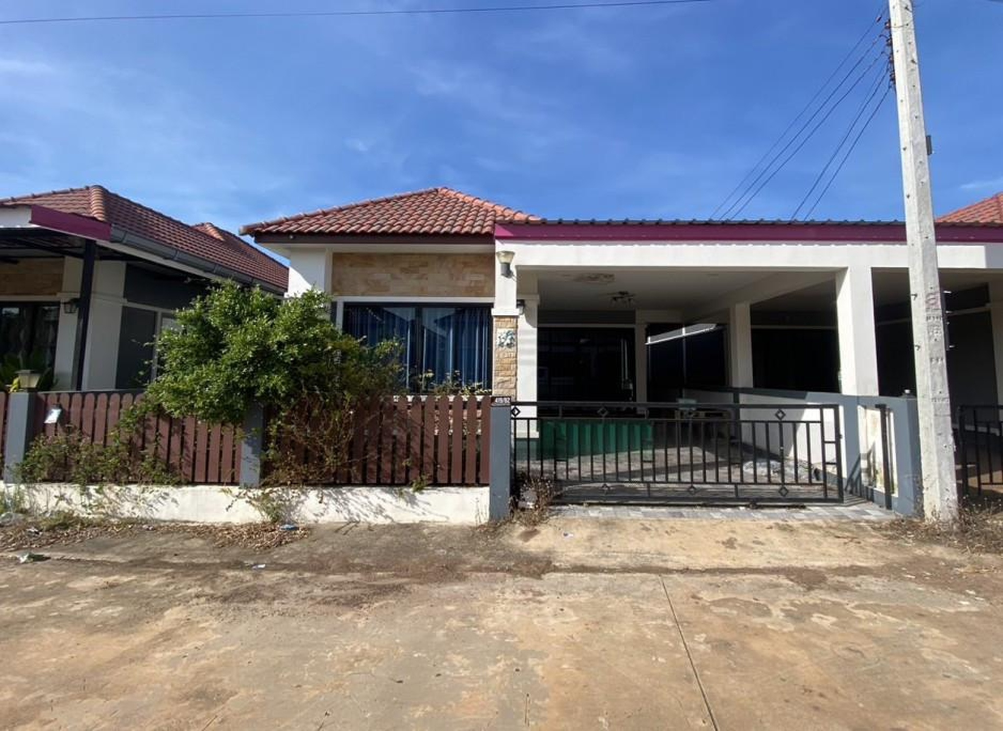 ทรัพย์สถาบันโดย GHB บ้านแฝด รัตนาพรโฮม 2