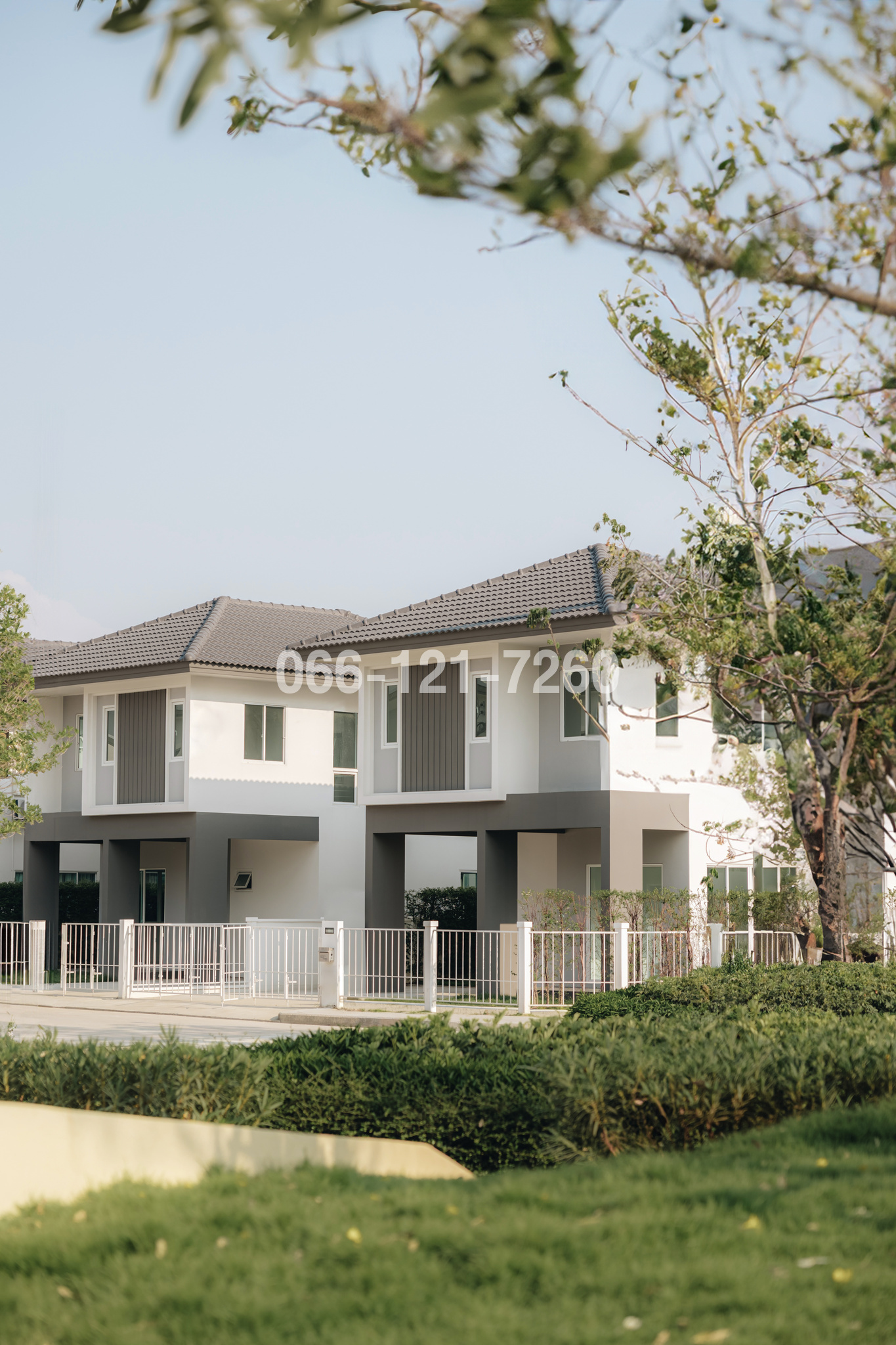 บ้านแฝดซีรีส์ใหม่ สไตล์มินิมอล บ้านฟ้าแกรนด์ทาวน์นี่ เวสต์เกต
