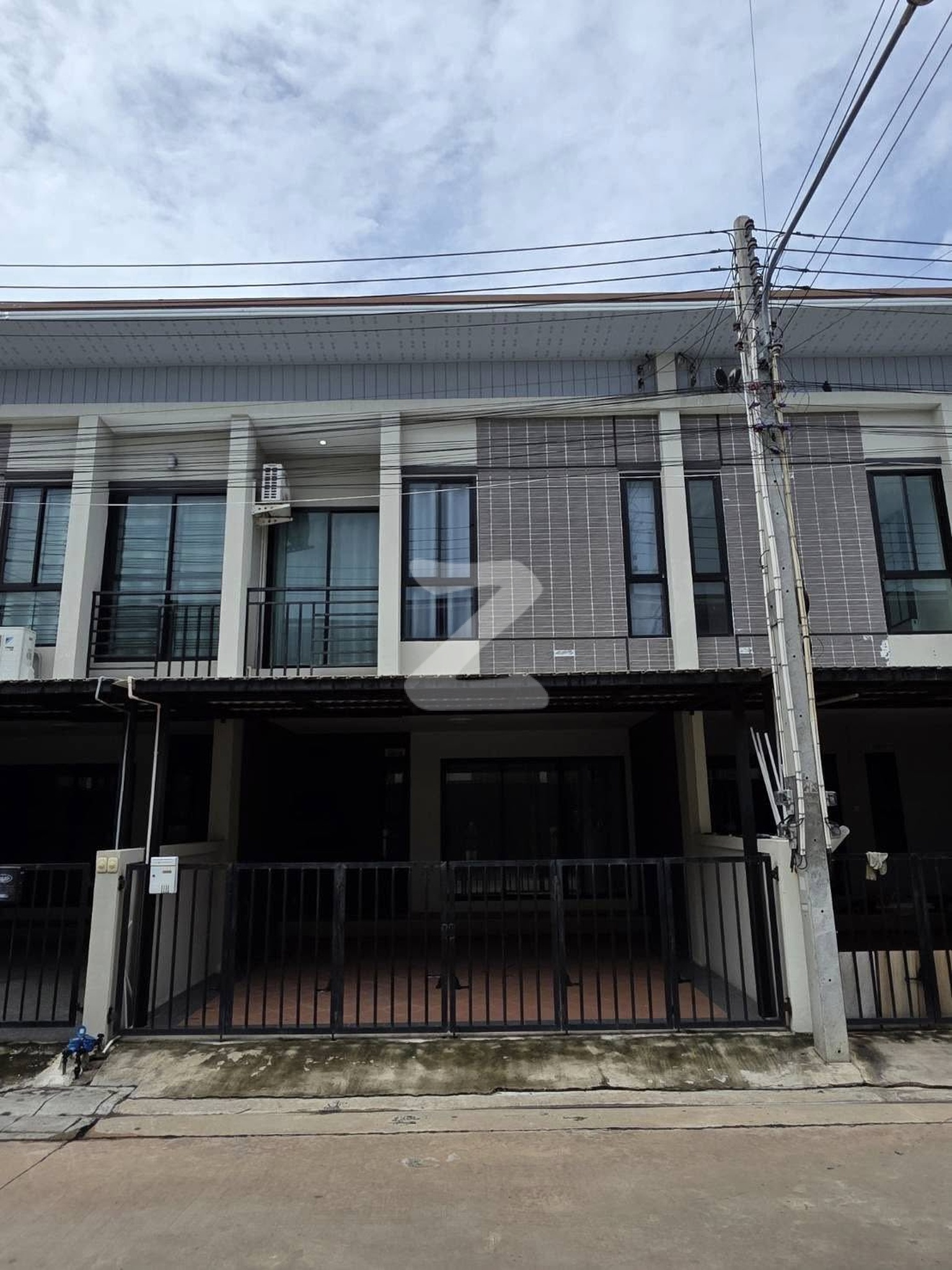 เดอะเพอร์เฟค วิลล์, ห้วยกะปิ, ชลบุรี, ชลบุรี 20000, ประเทศไทย 🏡 ขายทาวน์โฮมสไตล์โมเดิร์น ทำเลทอง ติดถนนข้าวหลาม (รอเจ้าของคนใหม่อยู่นะคะ🥰)           : เจ้าของขายเอง (งดรับนายหน้า)