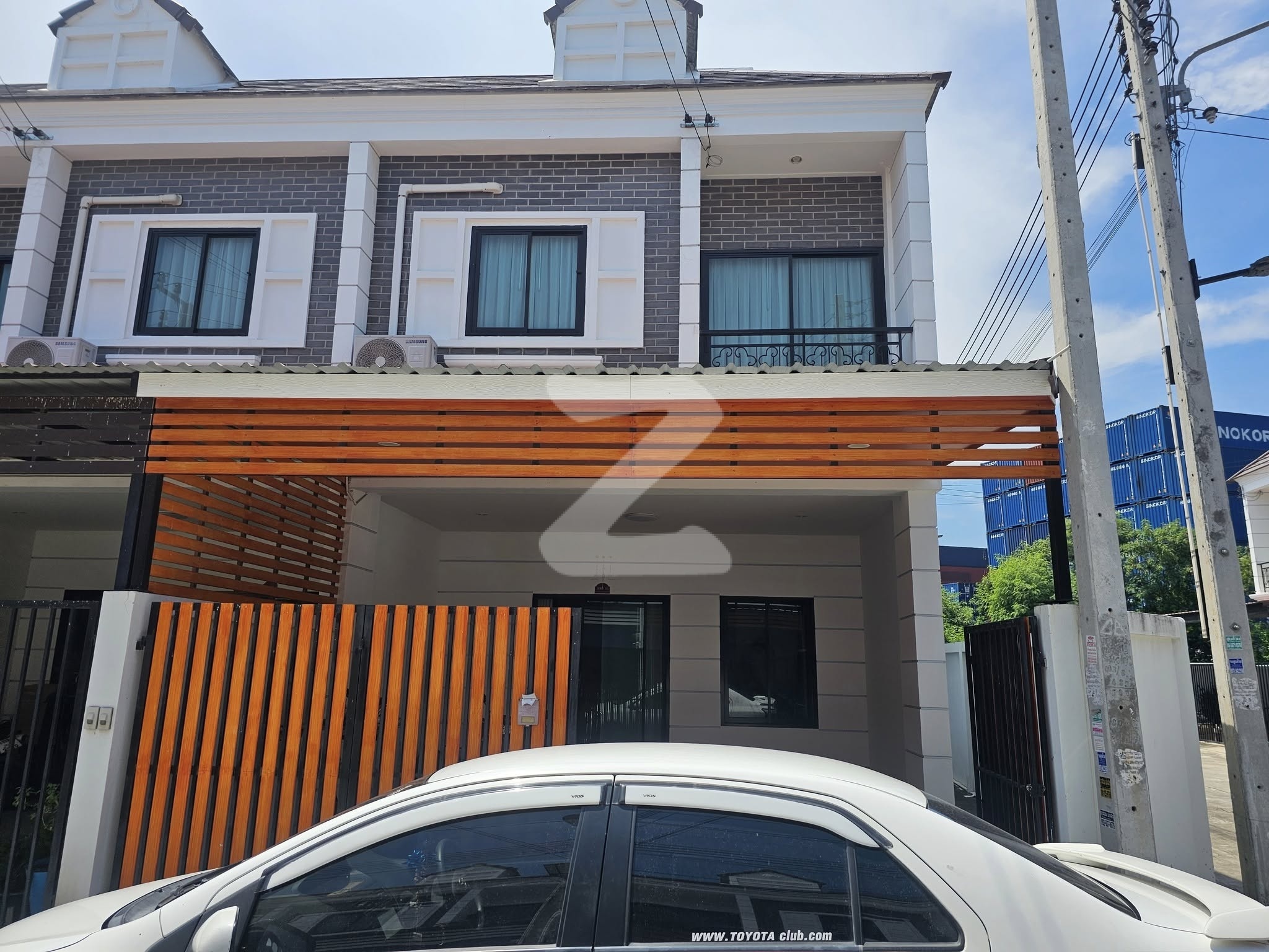 ทาว์นโฮม28.5 ตรว.🏡   บ้านติดหัวมุม เจ้าของขายเองค่ะ  บ้านอยู่หัวมุมพร้อมเฟอร์นิเจอร์  ค่อยคุยรายละเอียดทีหลังได้ค่ะ : เจ้าของขายเอง (งดรับนายหน้า)