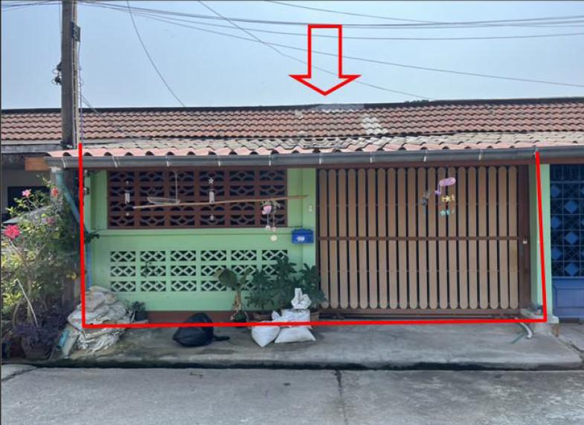 ทรัพย์สถาบันโดย GHB ทาวน์เฮาส์ ซอยหมู่บ้านเต็มสุข ถนนสมุทรสงคราม-บางแพ