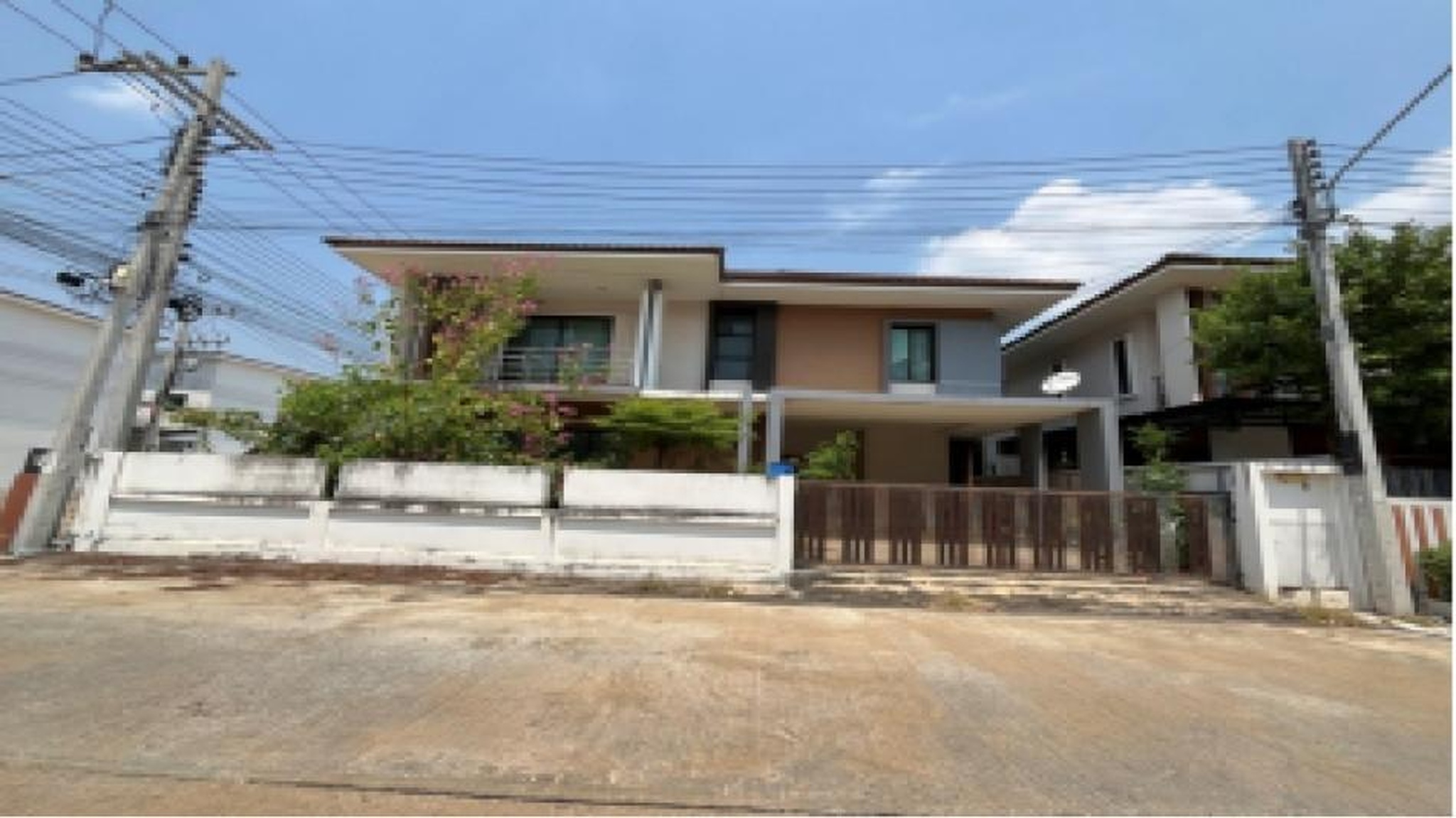 ทรัพย์สถาบันโดย GHB บ้านเดี่ยว ดีพร้อม วิว (Baan Chan Rimnam)