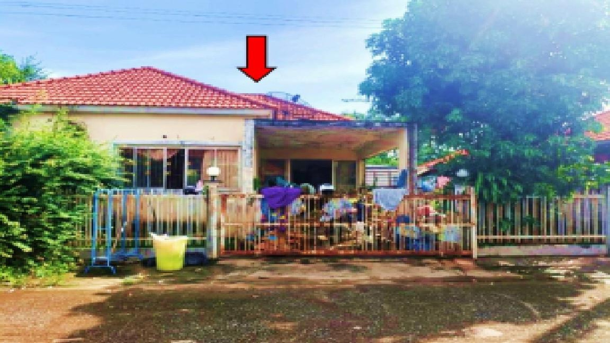 ทรัพย์สถาบันโดย GHB บ้านแฝด ซอยหมู่บ้าน อยู่เจริญ ซ ถนนสายบ้านวังไผ่-สันคู