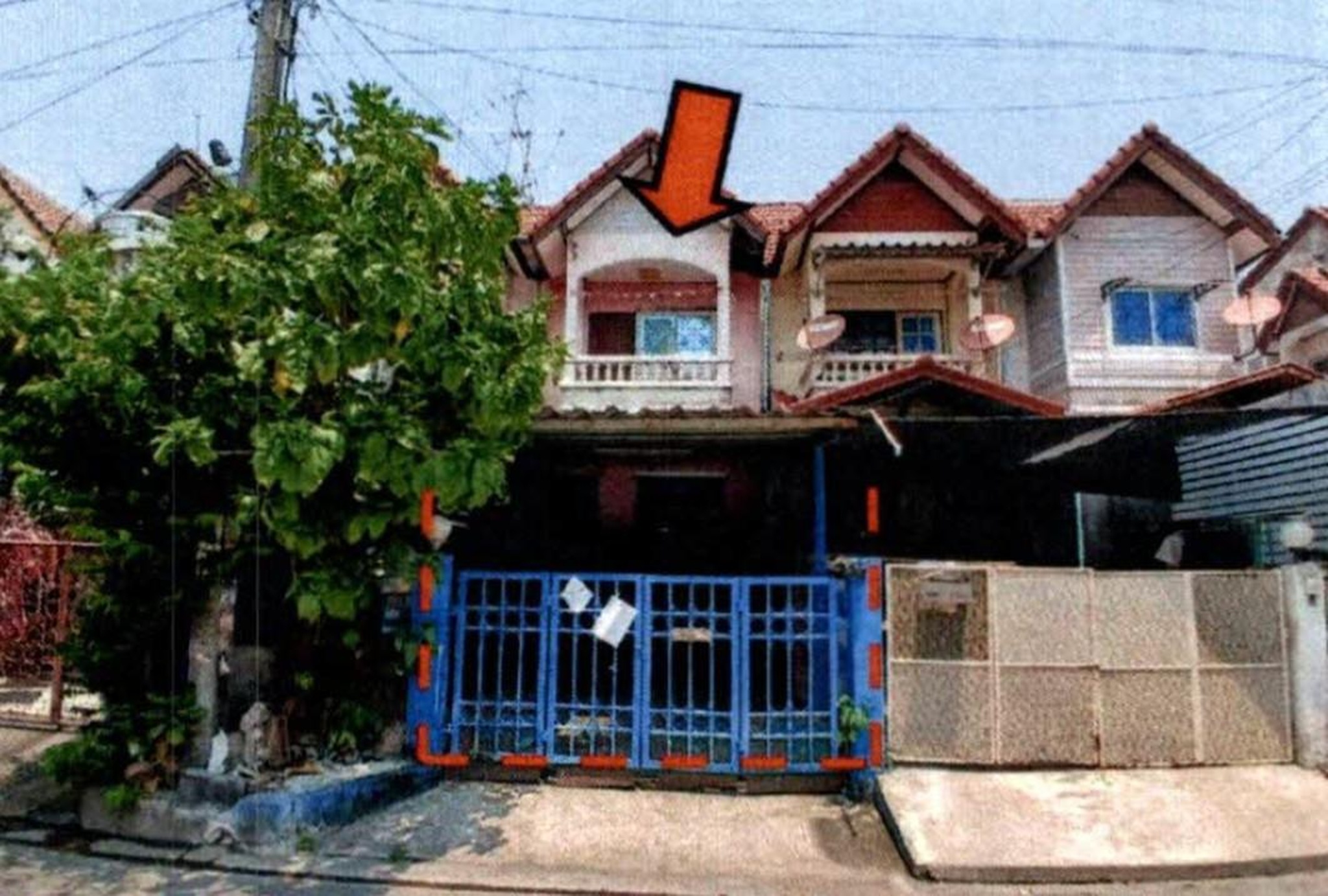 ทรัพย์สถาบันโดย GHB ทาวน์เฮาส์ บ้านวโรชา 6 (Baan Warocha 6)