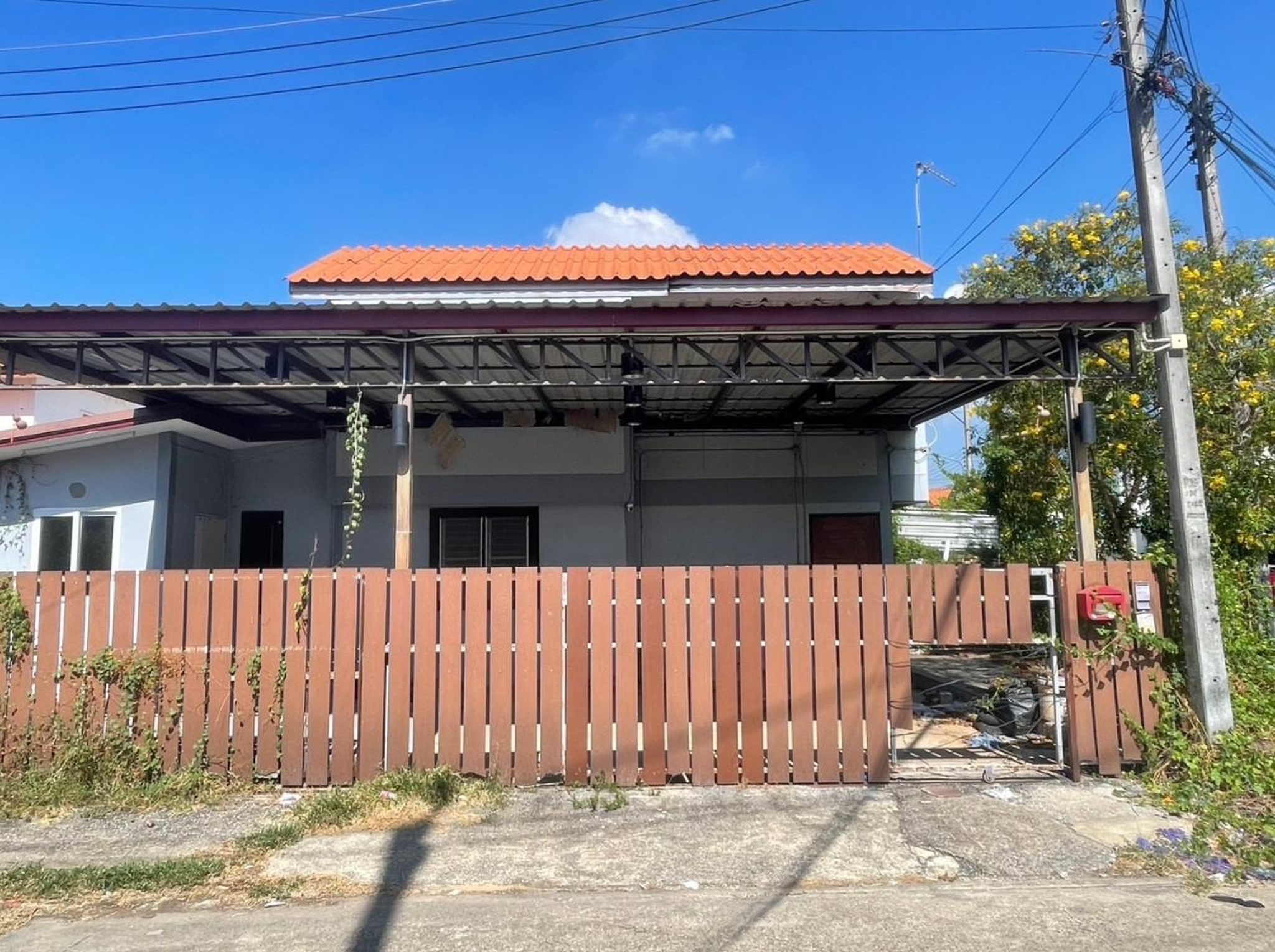 ทรัพย์สถาบันโดย GHB บ้านเดี่ยว ซอยหมู่บ้านเอื้ออาทรพิษ ถนนสิงหวัฒน์ (ทล12)