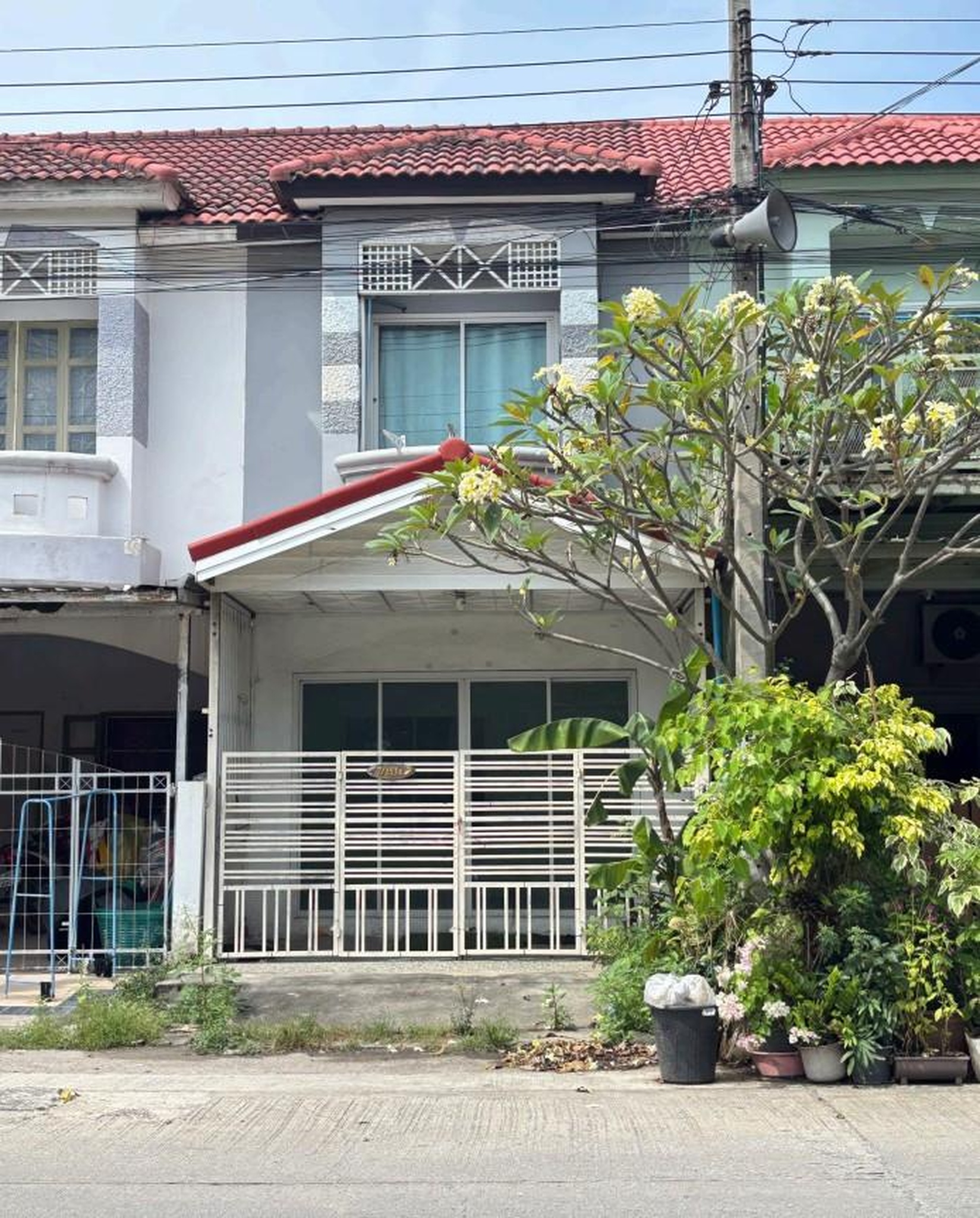 ทรัพย์สถาบันโดย GHB ทาวน์เฮาส์ ปิยวรารมย์ 4 (Piyawararom 4)