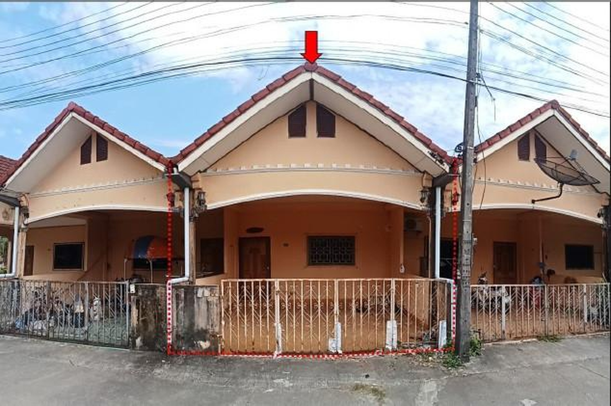 ทรัพย์สถาบันโดย GHB ทาวน์เฮาส์ ถนนยนตการกำธร (406)