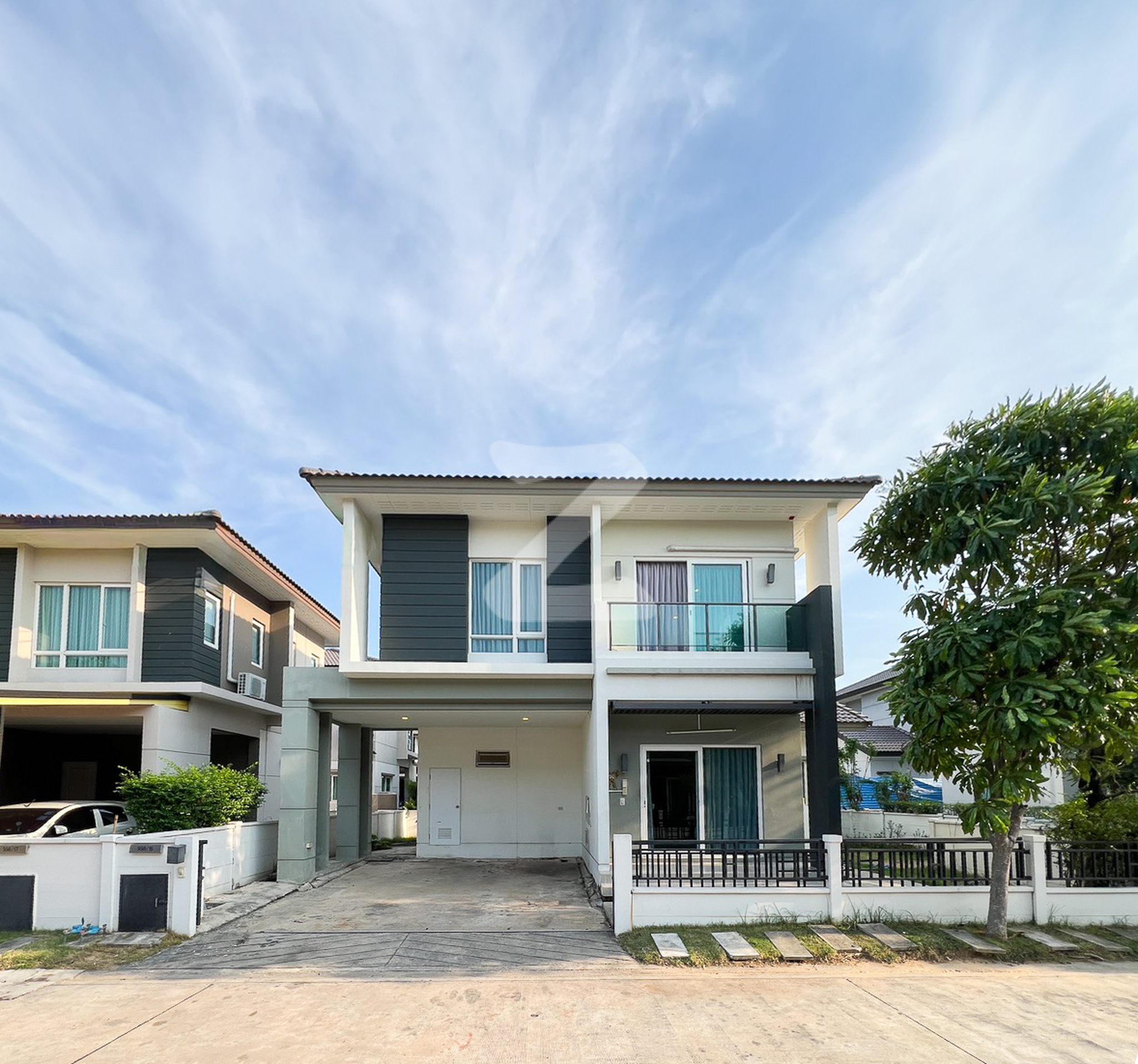 [Owner Post ยินดีรับ Agent] 🏡 บ้านเดี่ยวสไตล์โมเดิร์น "เซนโทร ประชาอุทิศ 90" เพียง 4.39 ล้าน ตั้งอยู่ในซอยประชาสามัคคี อนาคตใกล้รถไฟฟ้าสายสีม่วง : เจ้าของขายเอง (งดรับนายหน้า)