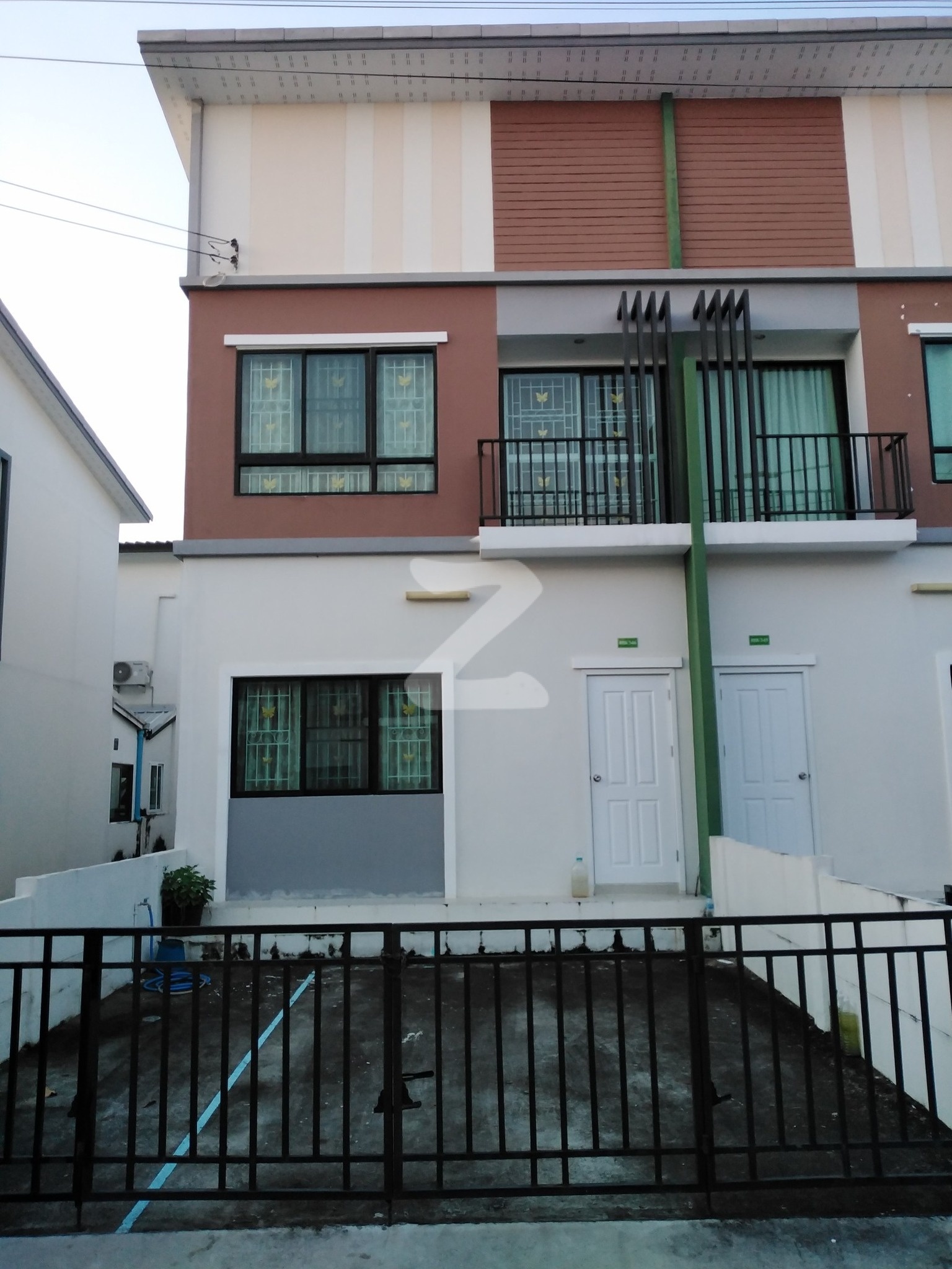 🏠 ขายบ้านทาวโฮม  SC Village บ่อวิน (หนองก้างปลา) ติดถนนหลักทางเข้านิคมอีสเทิร์นซีบอร์อด ESIE 😊😊 💐ทาวโฮม2ชั้น 2ห้องนอน 2ห้องน้ำ  : เจ้าของขายเอง (งดรับนายหน้า)