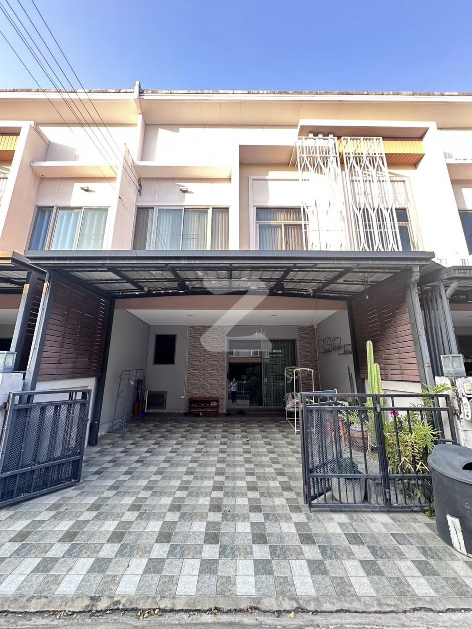 🔥ขายบ้าน ทาวน์โฮม ทำเลใกล้เมือง 🏡 หมู่บ้าน เดอะเมทโทร พระราม9-กรุงเทพกรีฑา ซ.ราษฎร์พัฒนา 15 แยก 1 แขวง ทับช้าง เขต สะพานสูง กรุงเทพฯ 10250 : เจ้าของขายเอง (งดรับนายหน้า)