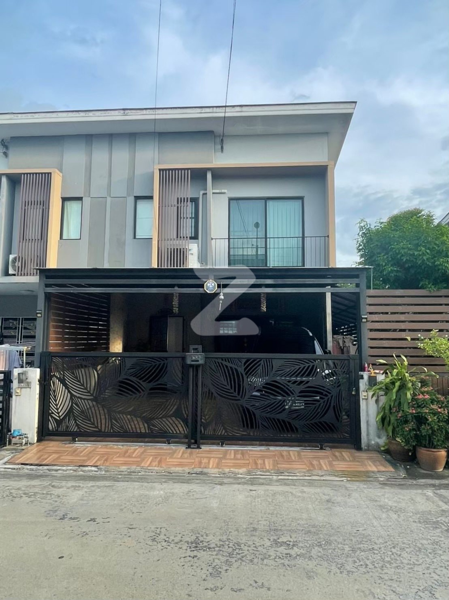 ขายทาวน์โฺฮม 29.8 ตรว.หลังมุมซ.รามอินทรา 67 ขายทาวเฮาส์ 2 ชั้น หมู่บ้านเดอะคอนเนค 12 ซอยรามอินทรา 65-67 ปากซอยติดสถานีรถไฟฟ้าสายสีชมพูเพียง 600 เมตร : เจ้าของขายเอง (งดรับนายหน้า)