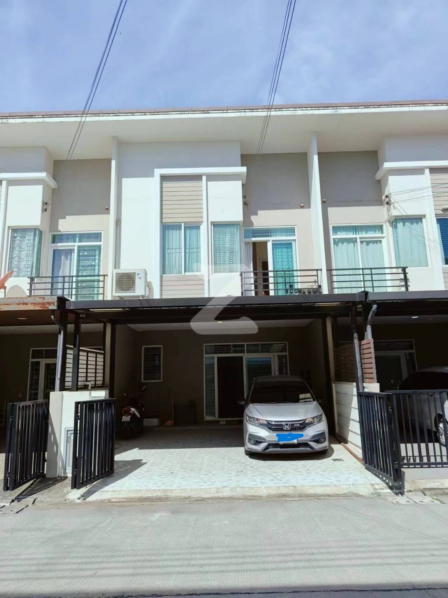 บ้านว่าง / รับเอเจ้นท์ ขาย/เช่า :  ทาวน์โฮม 2 ชั้น ใกล้เมกา บางนา ทำเลดีที่สุดในย่านนี้ โครงการคาซ่าซิตี้ บางนา กม.7 บ้านแปลงสวย ใกล้สโมสร : เจ้าของขายเอง (งดรับนายหน้า)