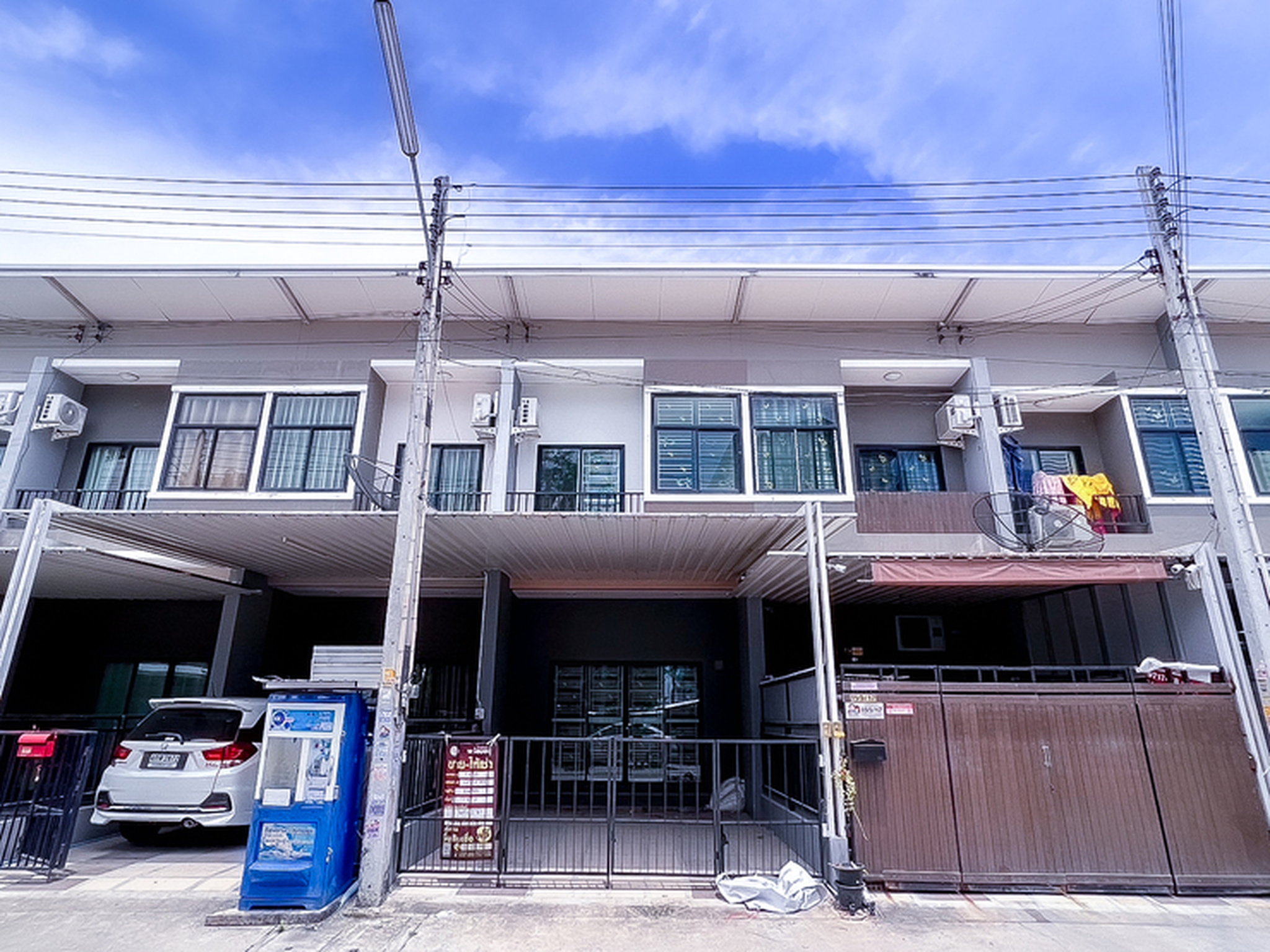 ทรัพย์สถาบันโดย JAM ทาวน์เฮาส์ แสนรัก 1 (Seanrak 11 Sukprayun-Soi Thetsaban 7)