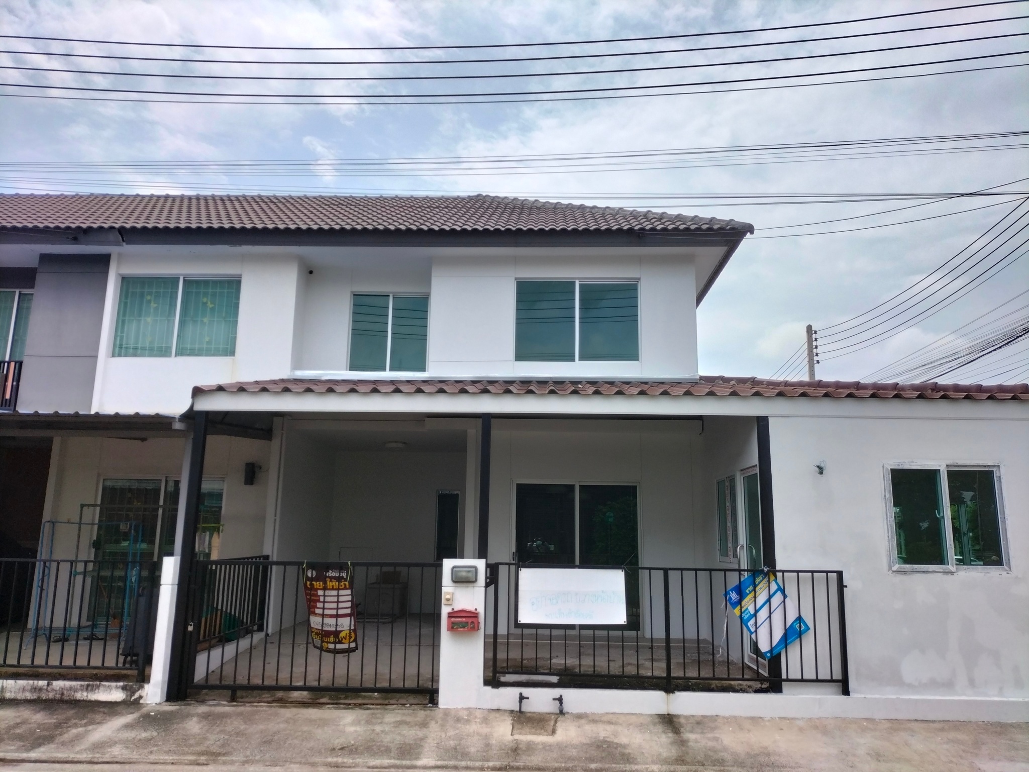 ทรัพย์สถาบันโดย JAM ทาวน์เฮาส์ บ้านพฤกษา 96/1(รังสิต-คลองหลวง (Baan Pruksa 96/1 Rangsit-Klongluang)