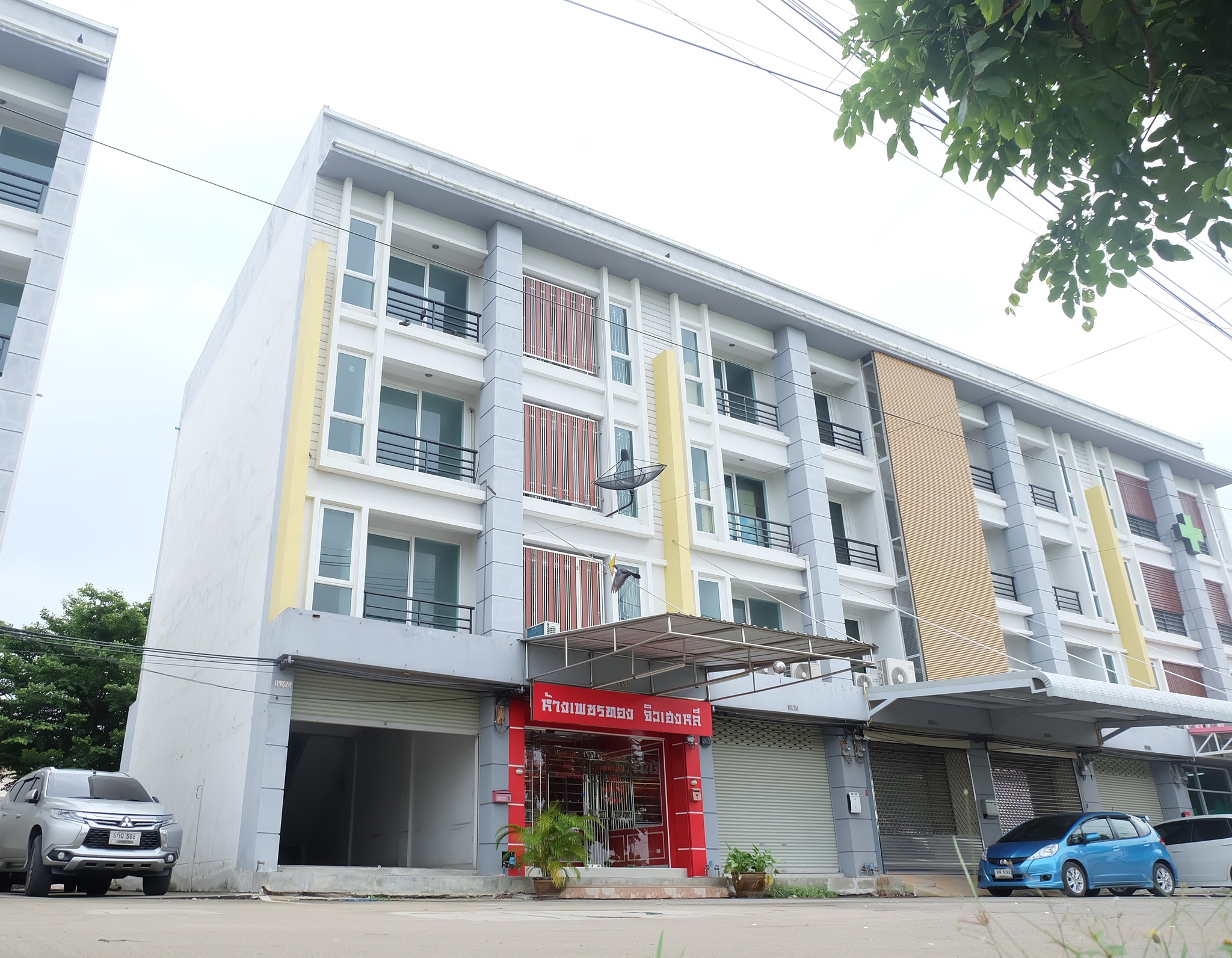 ทรัพย์สถาบันโดย JAM ตึกแถว-อาคารพาณิชย์ เอส.พี.กรีน.วิลเลจ (S.P. Green Village)